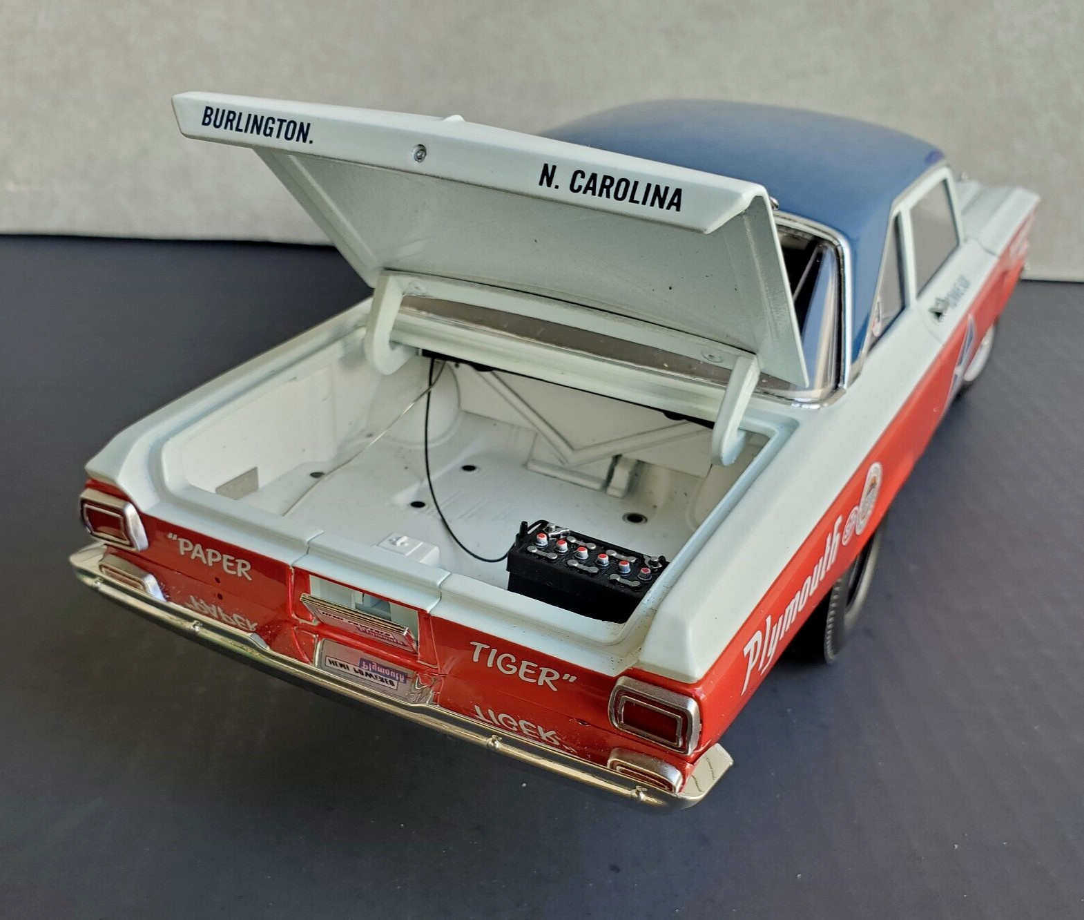 SOX MARTIN 1965 AWB PLYMOUTH BELVEDERE HEMI 1:18 HNRA DRAG RACE CAR ATOMIC ACME
