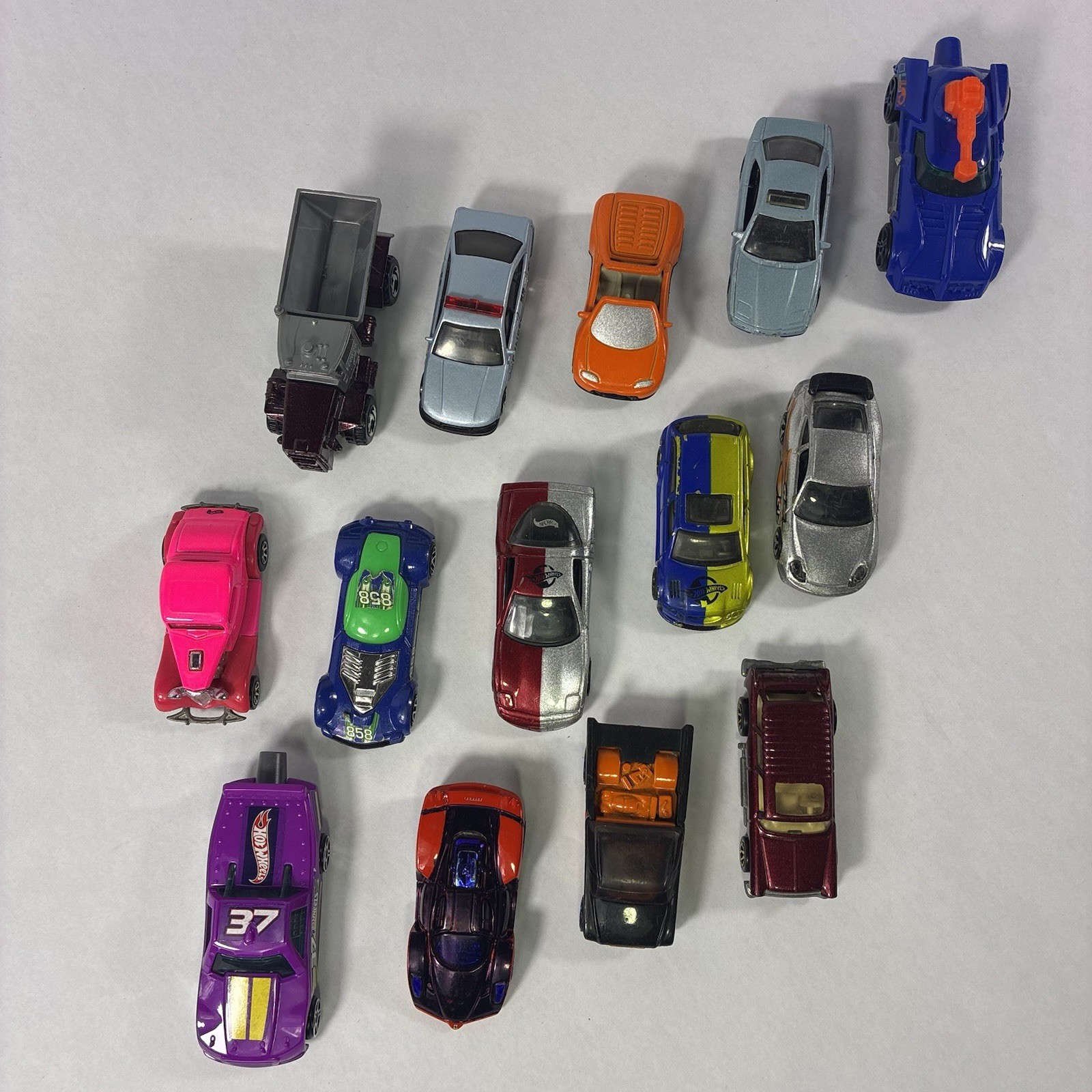 Lot of 14 Hotwheels Cars Loose Various Cars Truck Diecast 1:64