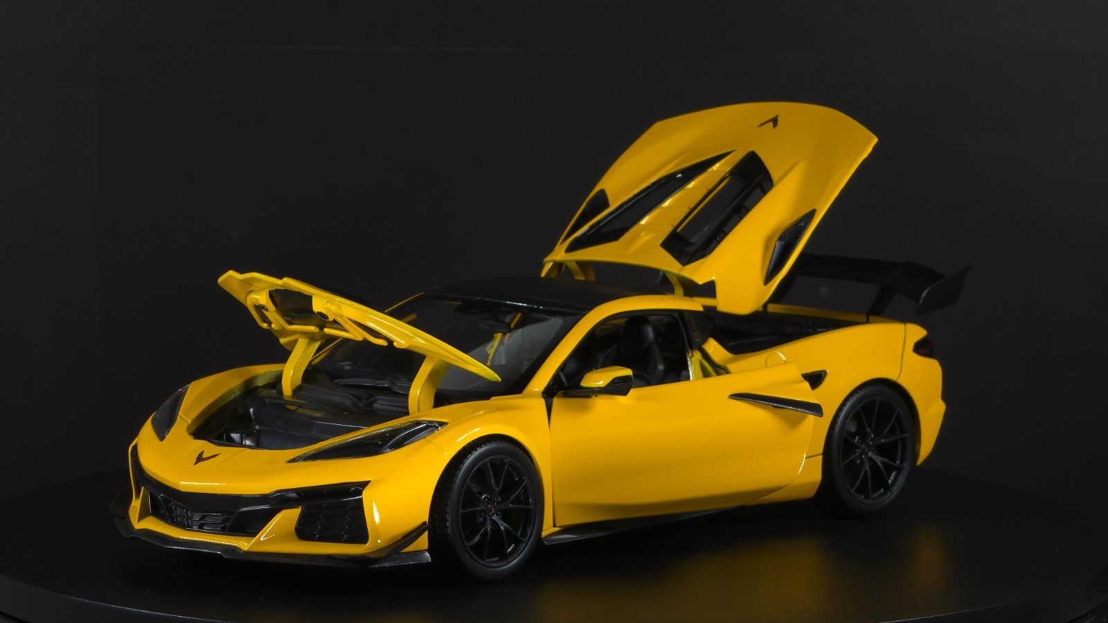 Corvette ZR1 Coupe 1:18 Maisto Exclusive Style Special Edition