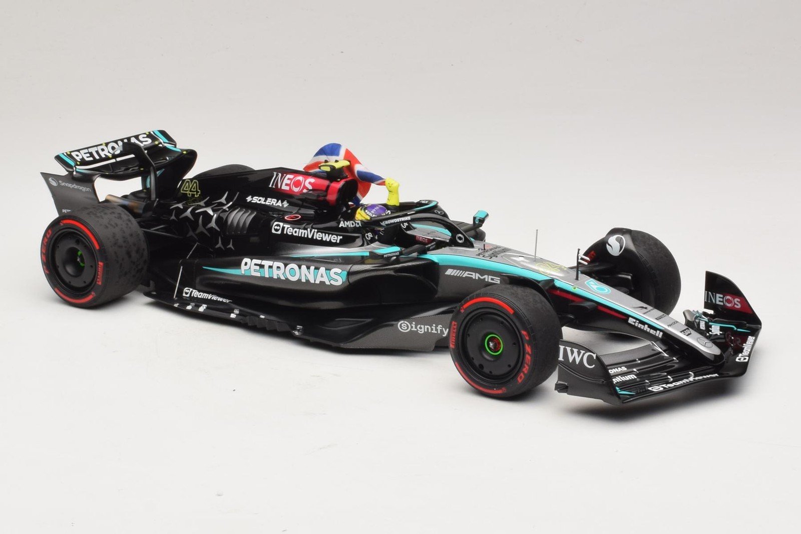 Mercedes AMG W15 L. Hamilton Winner British GP 2024 Minichamps 1:18 | 110241244
