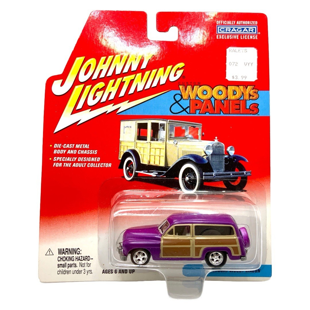 Johnny Lightning Woody’s & Panels 1949 Chevy Panel Truck Purple/Tan 1:64 Boxed