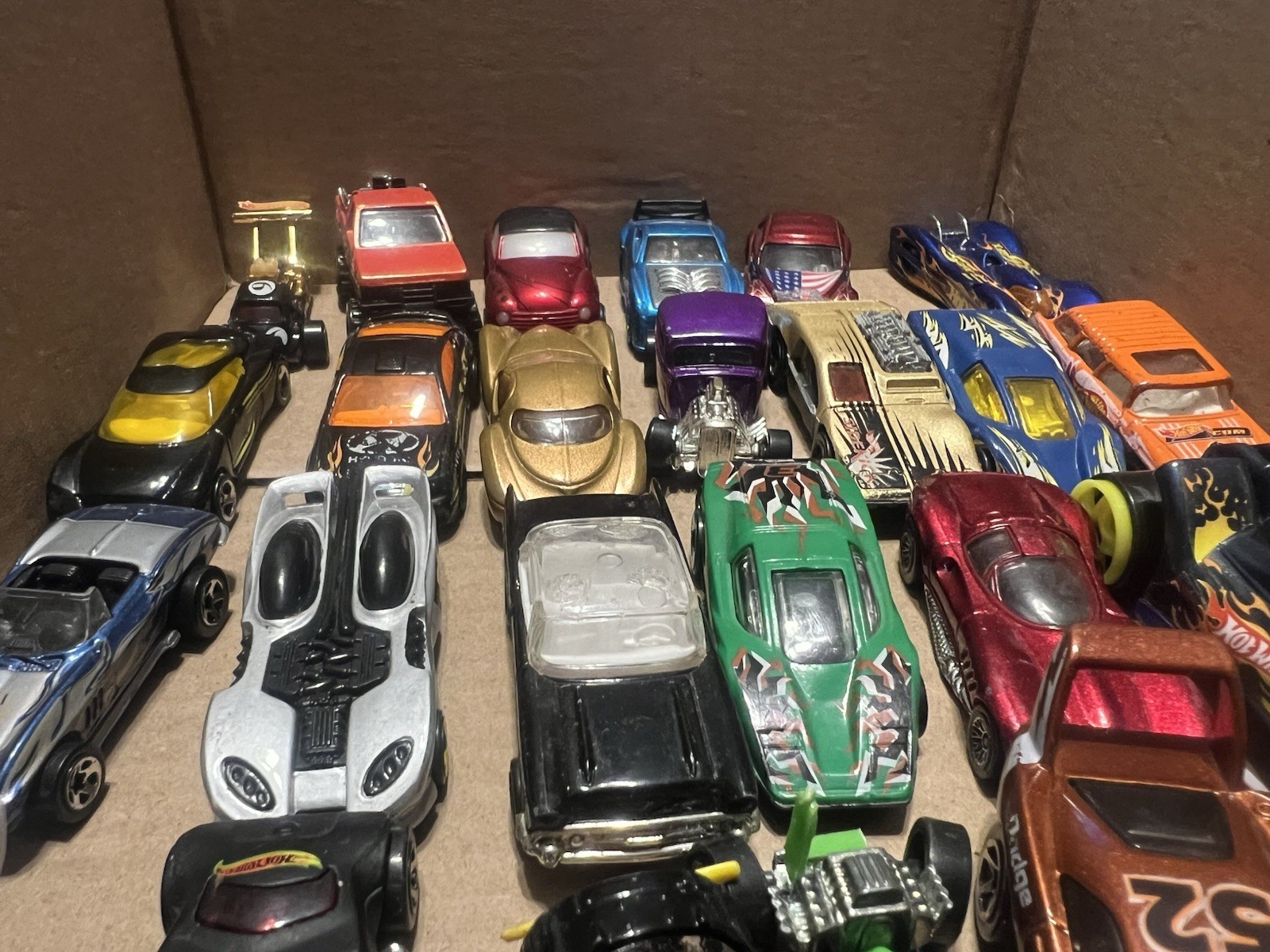 Hot Wheels & Matchbox Lot – 30+ Cars – Mixed Models