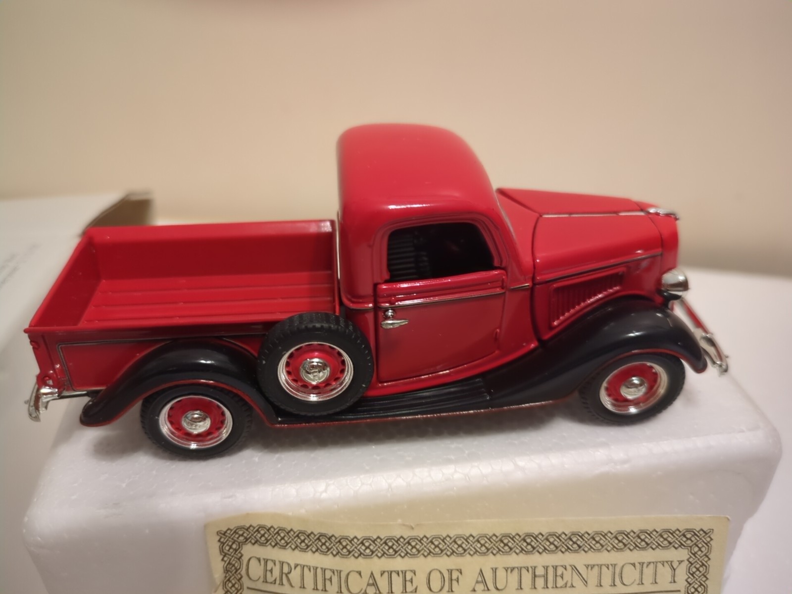 ARKO Mint 1936 Ford Pickup truck, red; Flathead V-8 ½-ton
