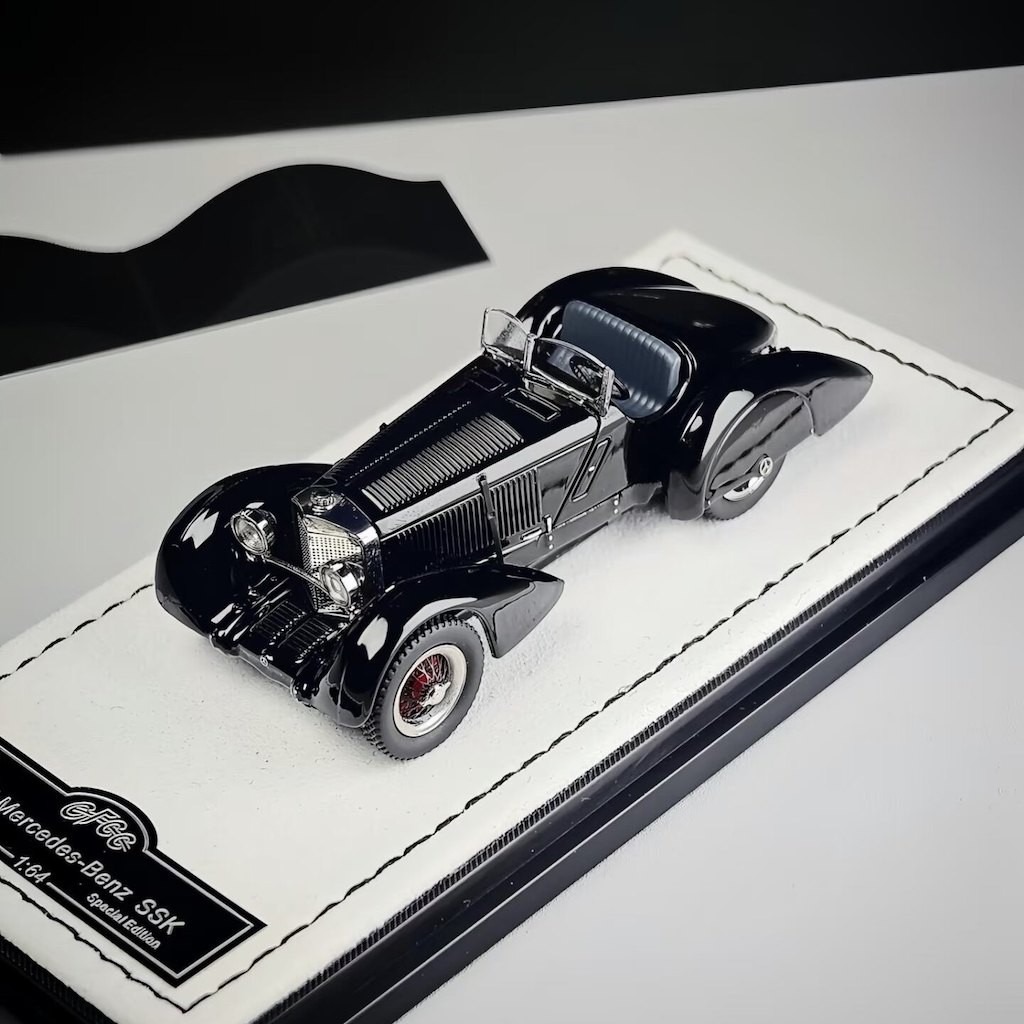 GFCC 1:64 HEC Black 1930 SSK Classic Vintage Model Diecast Metal Car