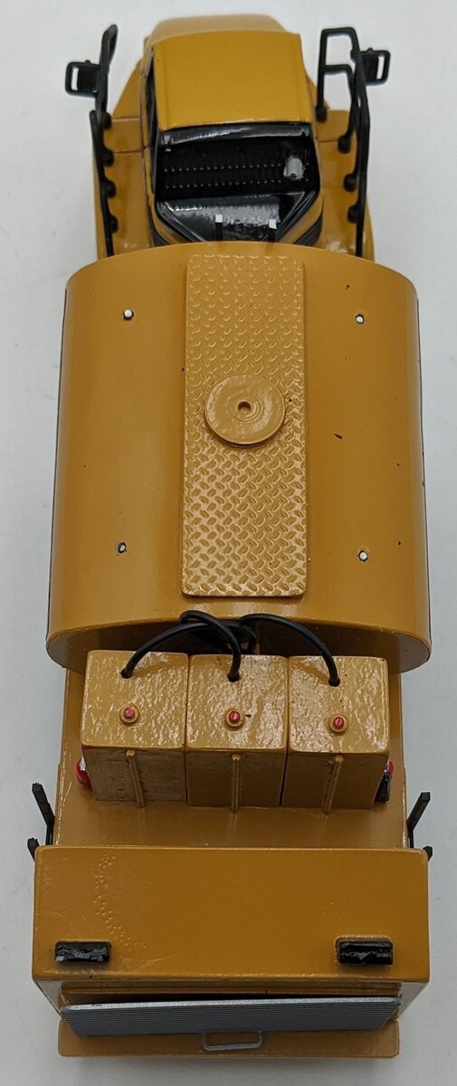 Custom Built 1:50 Scale Diecast Caterpillar 725 Lube Service Truck