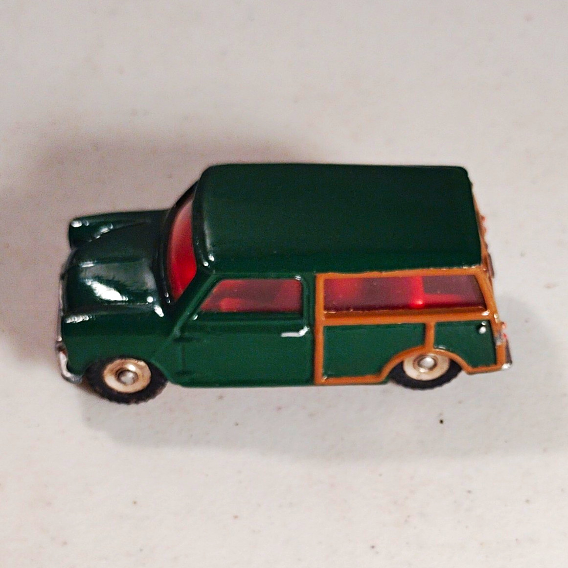 Corgi Toys Morris Mini Traveller Woodie Green Brown 1:43 Diecast Restored