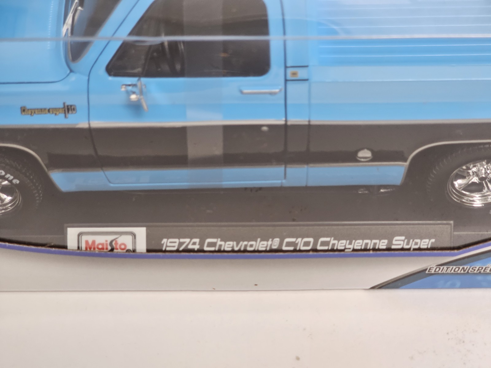 Maisto 1:18 1974 Chevrolet C10 Cheyenne Blue Black Pickup Truck NIB Costco SE