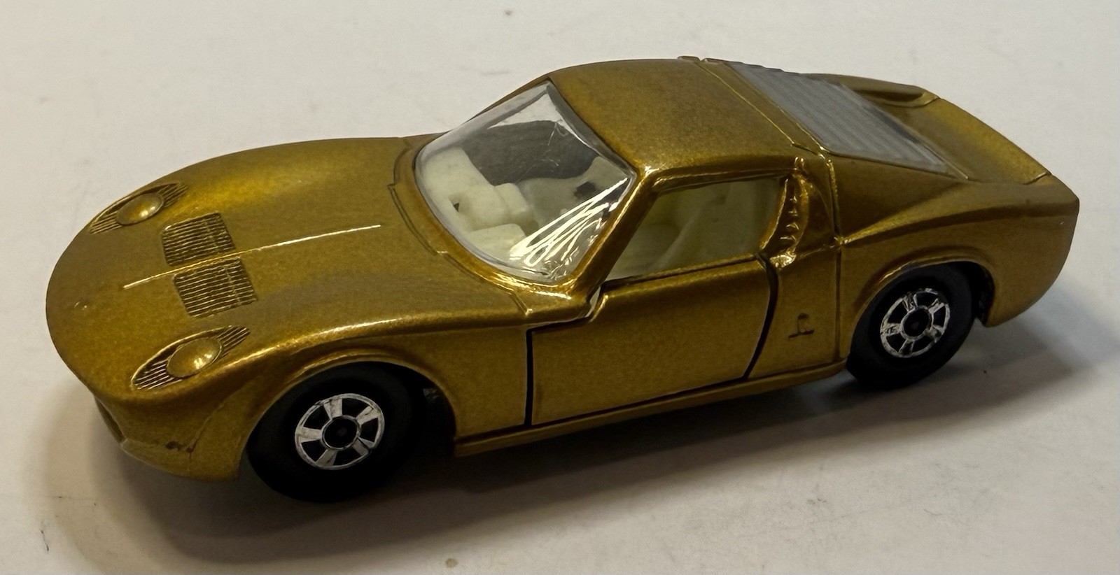 Lesney Matchbox 1970 Superfast No. 33 Lamborghini Miura Diecast Car 1:64 Gold