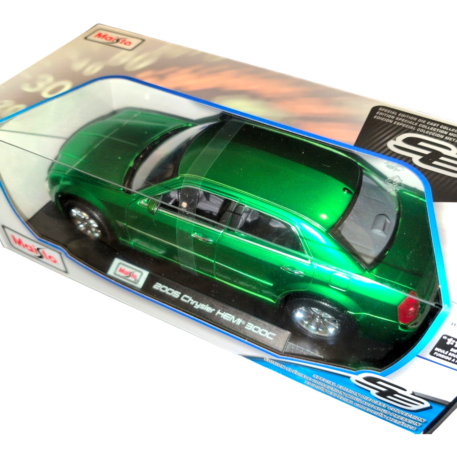 Maisto 1:18 2005 Chrysler HEMI 300C Diecast Model Car Special Edition – Green