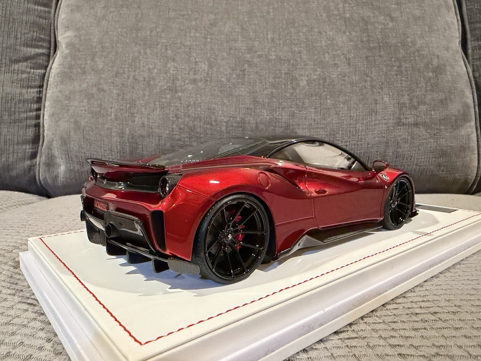 1/18 IVY Model Novitec Ferrari 488 Pista Rosso Red Metallic Limited With Case