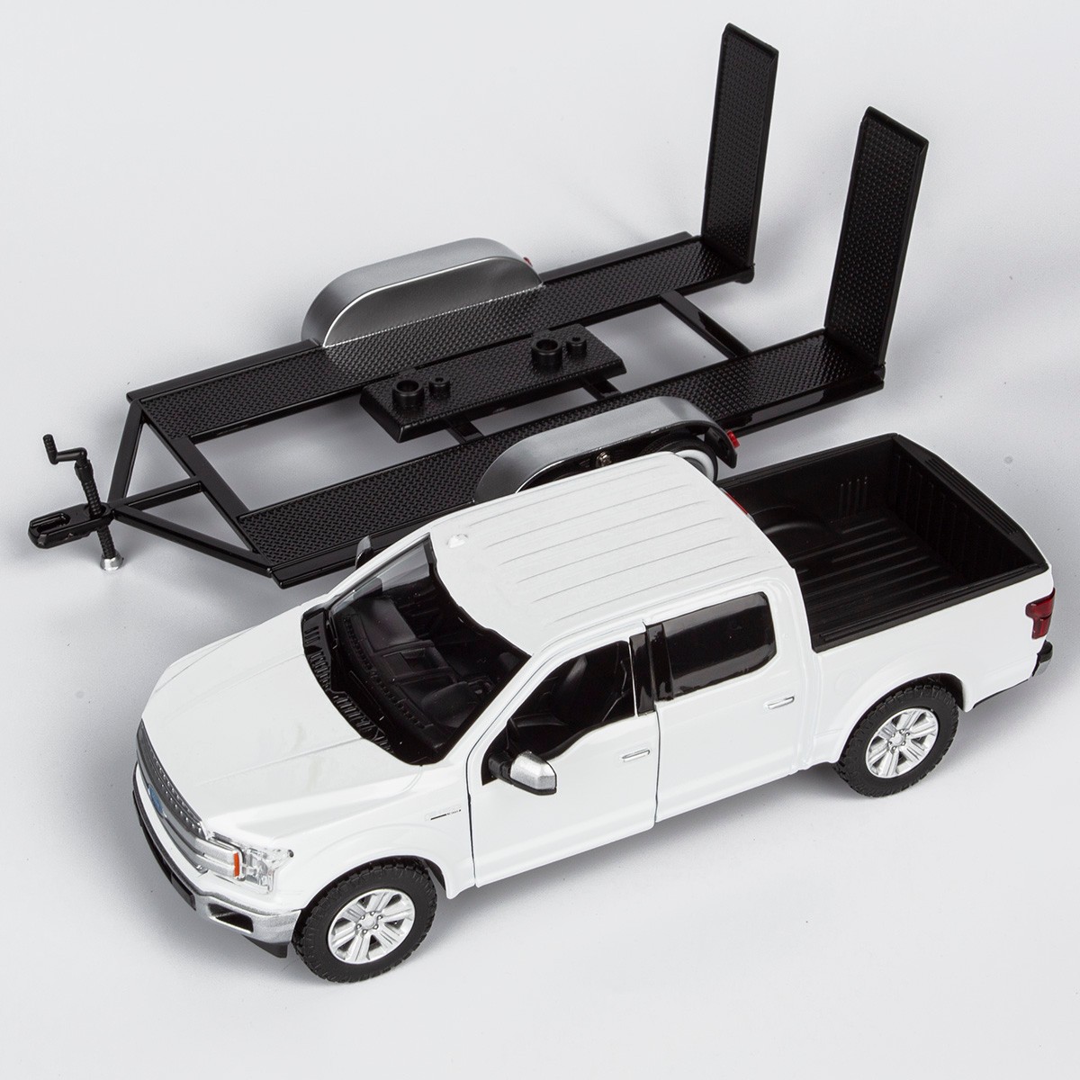 Motormax 1/27 2019 Ford F-150 Lariat Crew Cab Pickup Truck w/ Car Hauler Trailer