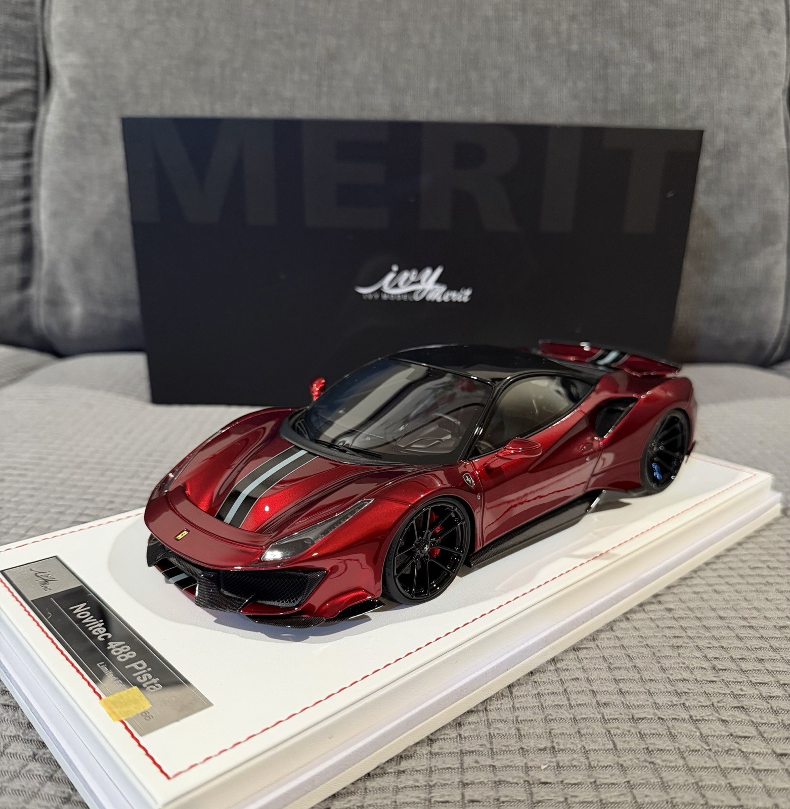 1/18 IVY Model Novitec Ferrari 488 Pista Rosso Red Metallic Limited With Case