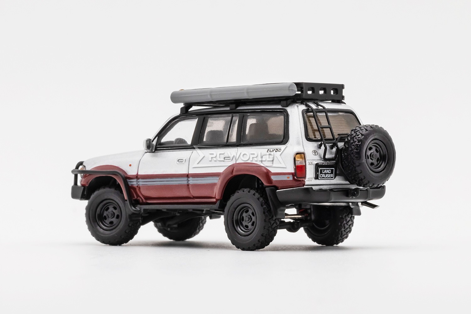 GCD 1/64 TOYOTA LAND CRUISER LC80 W/ Accessories Die Cast Truck -2/Tone-