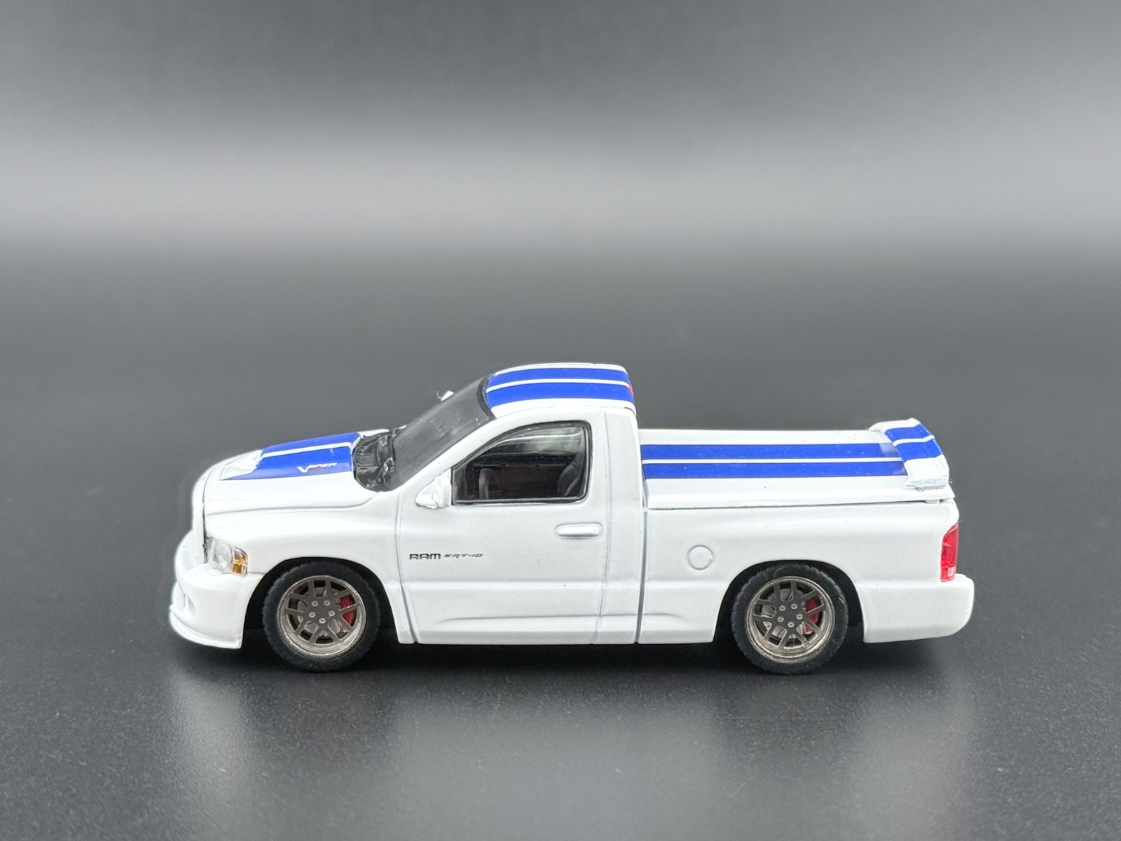 SHOOM64 2003 Dodge Ram SRT-10 Pickup White with Blue Racing Stripes 1/64