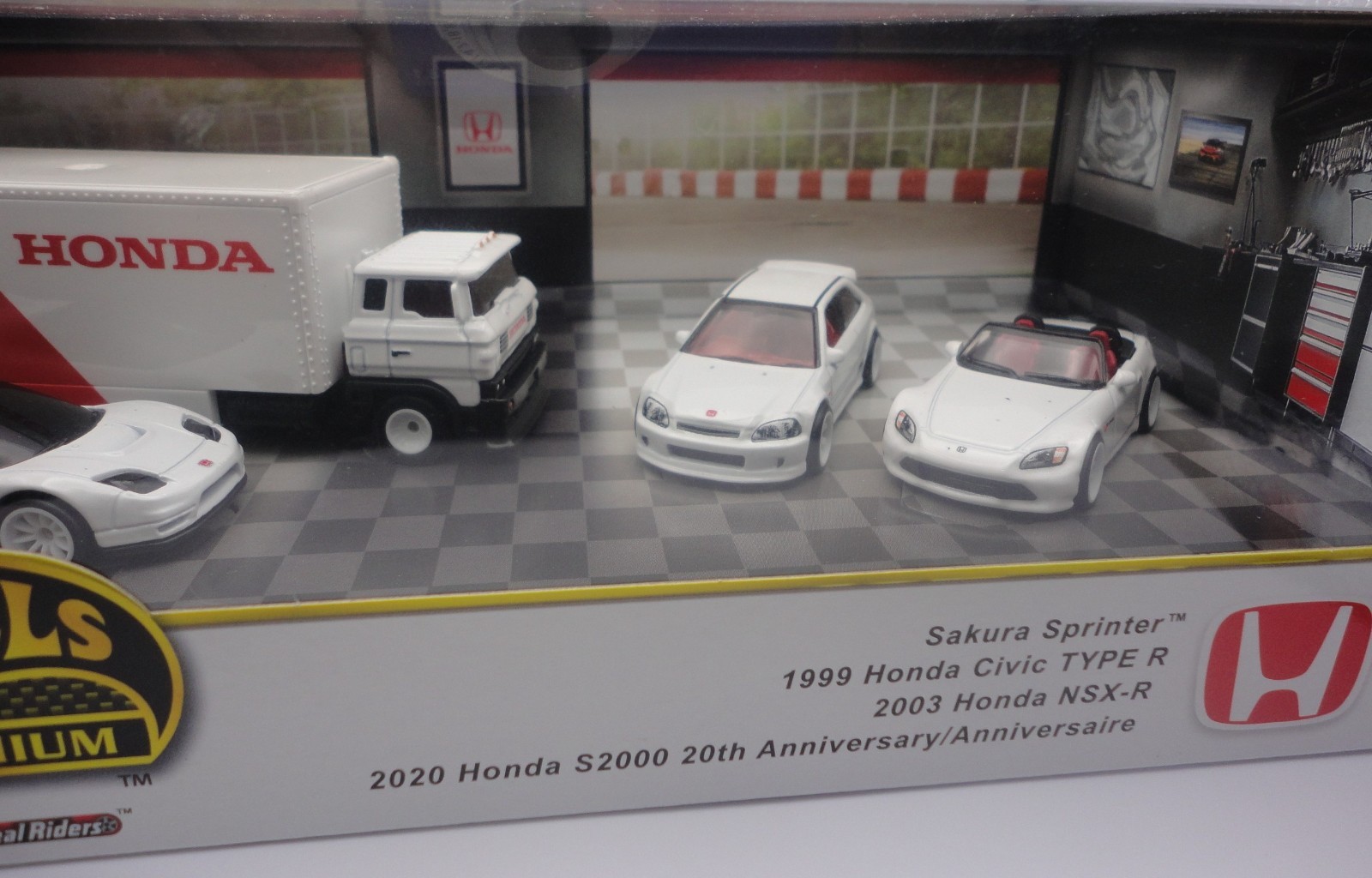 Hot Wheels 2025 Premium Diorama Honda Set Civic Type-R, NSX-R, S2000