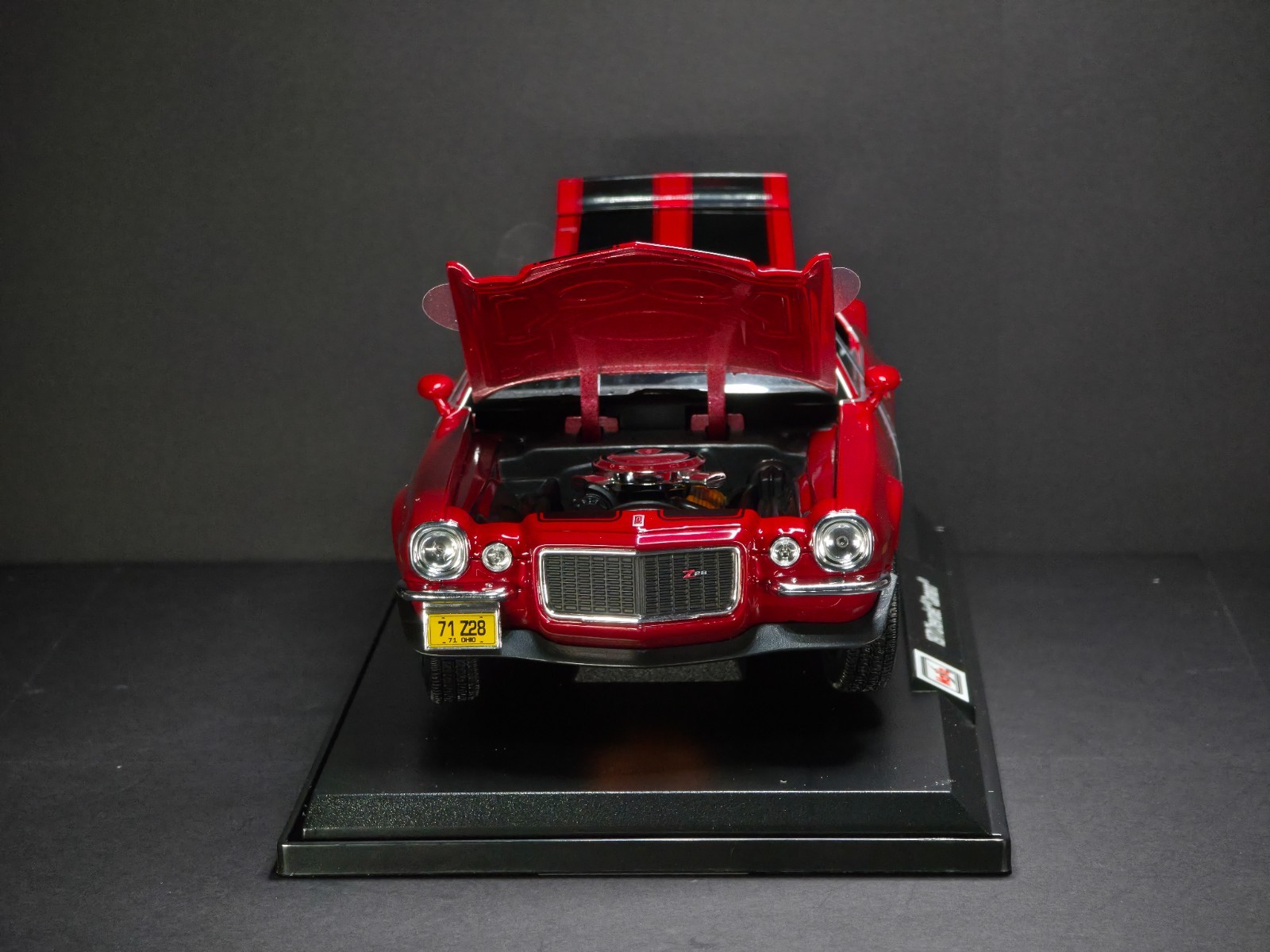 1971 Chevrolet Camaro 1:18 Maisto Exclusive Style Special Edition – Red