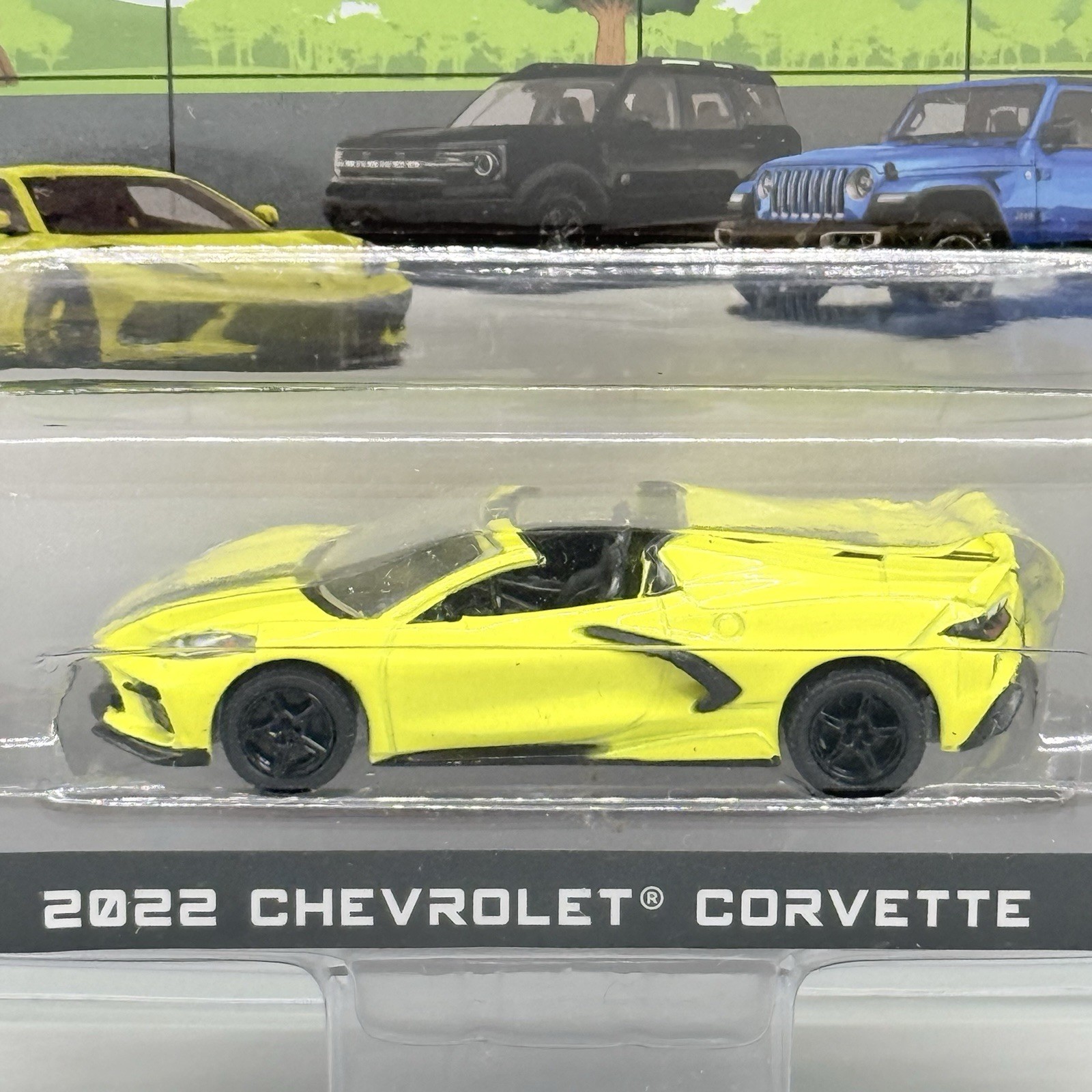 Greenlight Showroom Floor Series 1 2022 Chevy Corvette Yellow 1/64