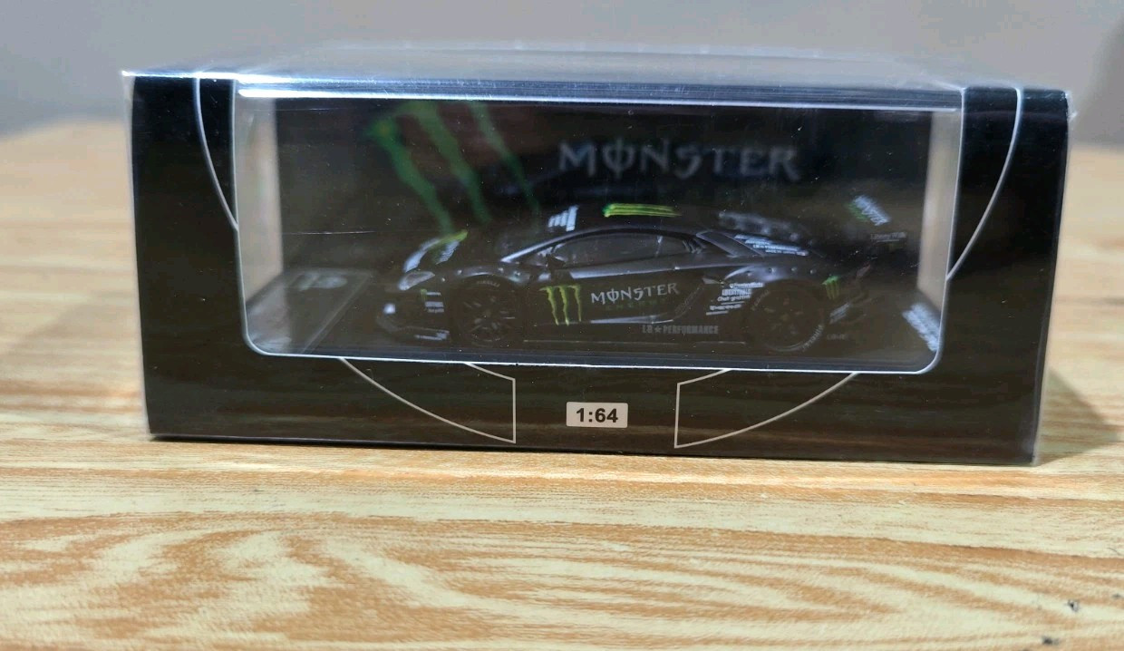 Time Model 64 Lamborghini Aventador LP 700-4 Monster Energy Liberty Walk Saito