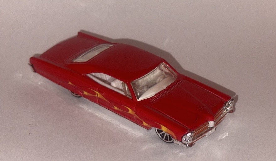 HOT WHEELS Loose ’65 Pontiac Bonneville (Red Version)