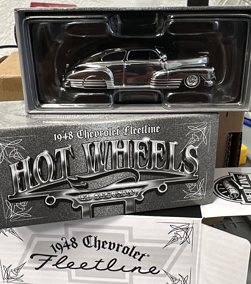 Hot Wheels RLC 1948 Chevy Fleetline Lowrider CHROME CHASE LE 722/5000,NEW INHAND