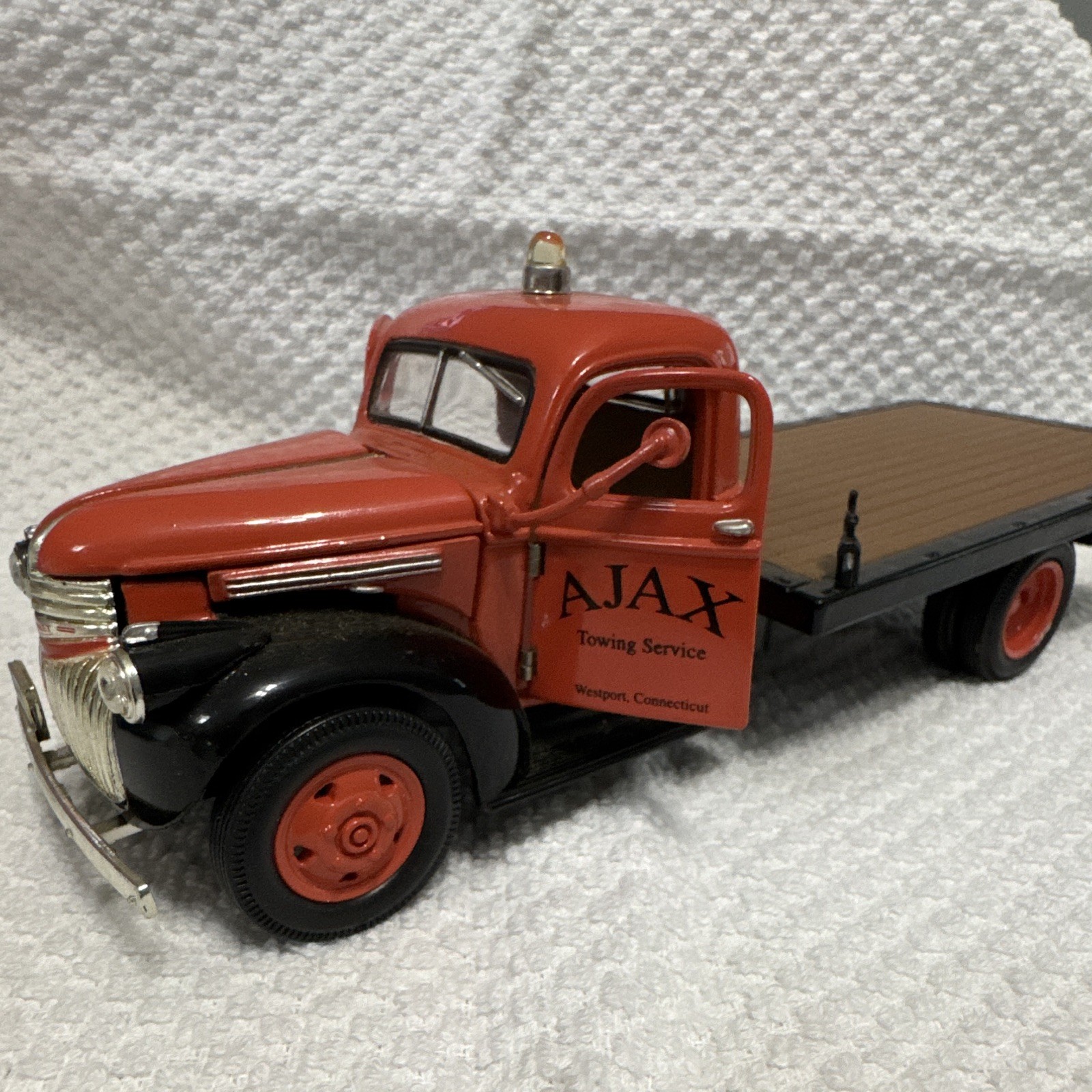 1941 Chevrolet AJAX Tow Truck Diecast Red/Black/Brown Opening Hood & Doors