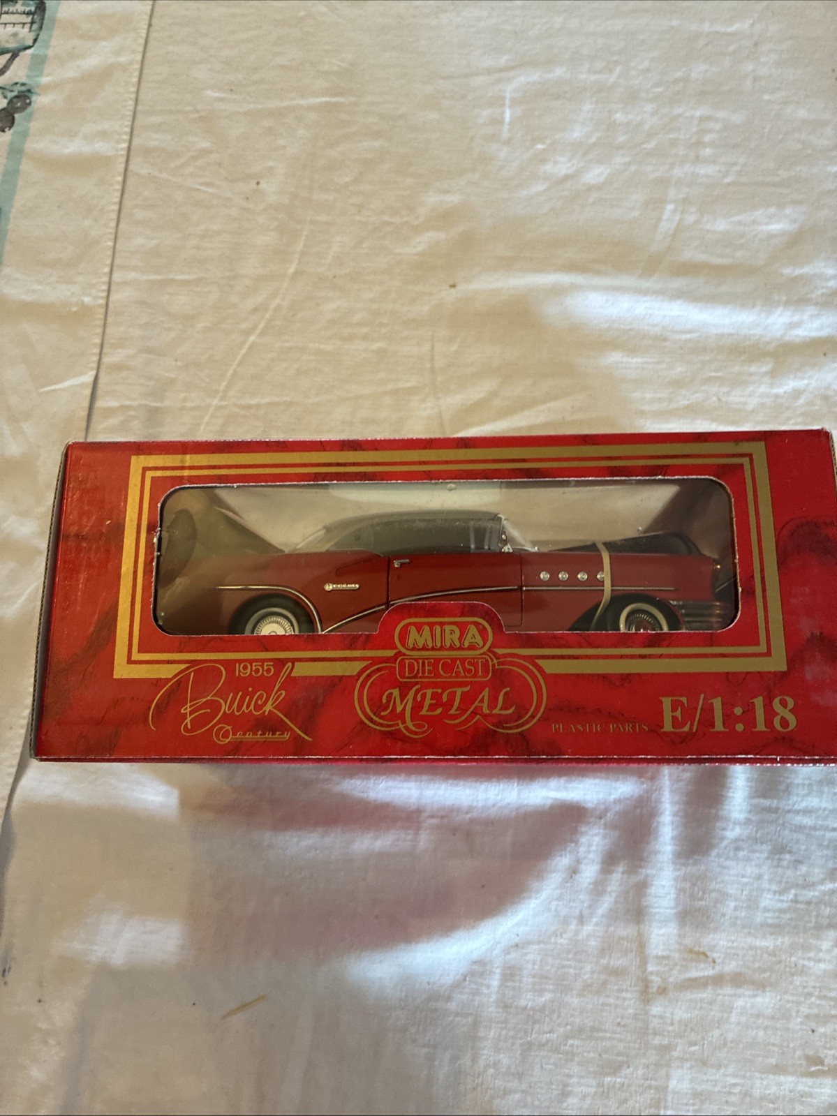 MIRA 1955 BUICK CENTURY GOLDEN LINE 1/18 SCALE DIECAST NEW