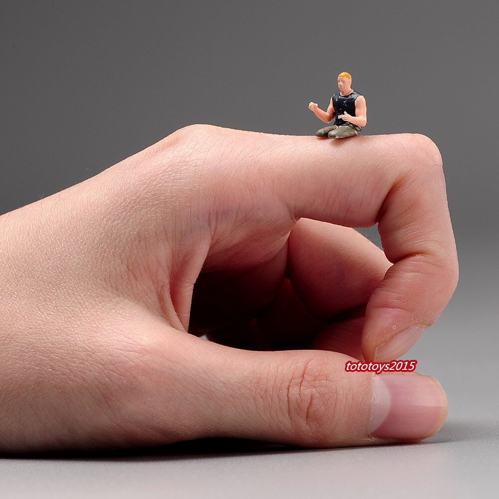1:64 Scale Driving Man Male Scene Doll Mini Figure Model For Cars Vehicle Toy