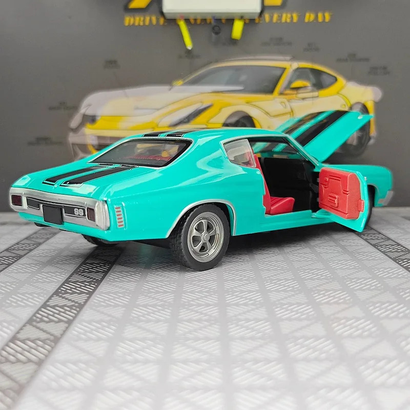 1:24 Chevrolet Chevelle SS 454 1970 Alloy Super Sports Car Model Metal Muscle Ra