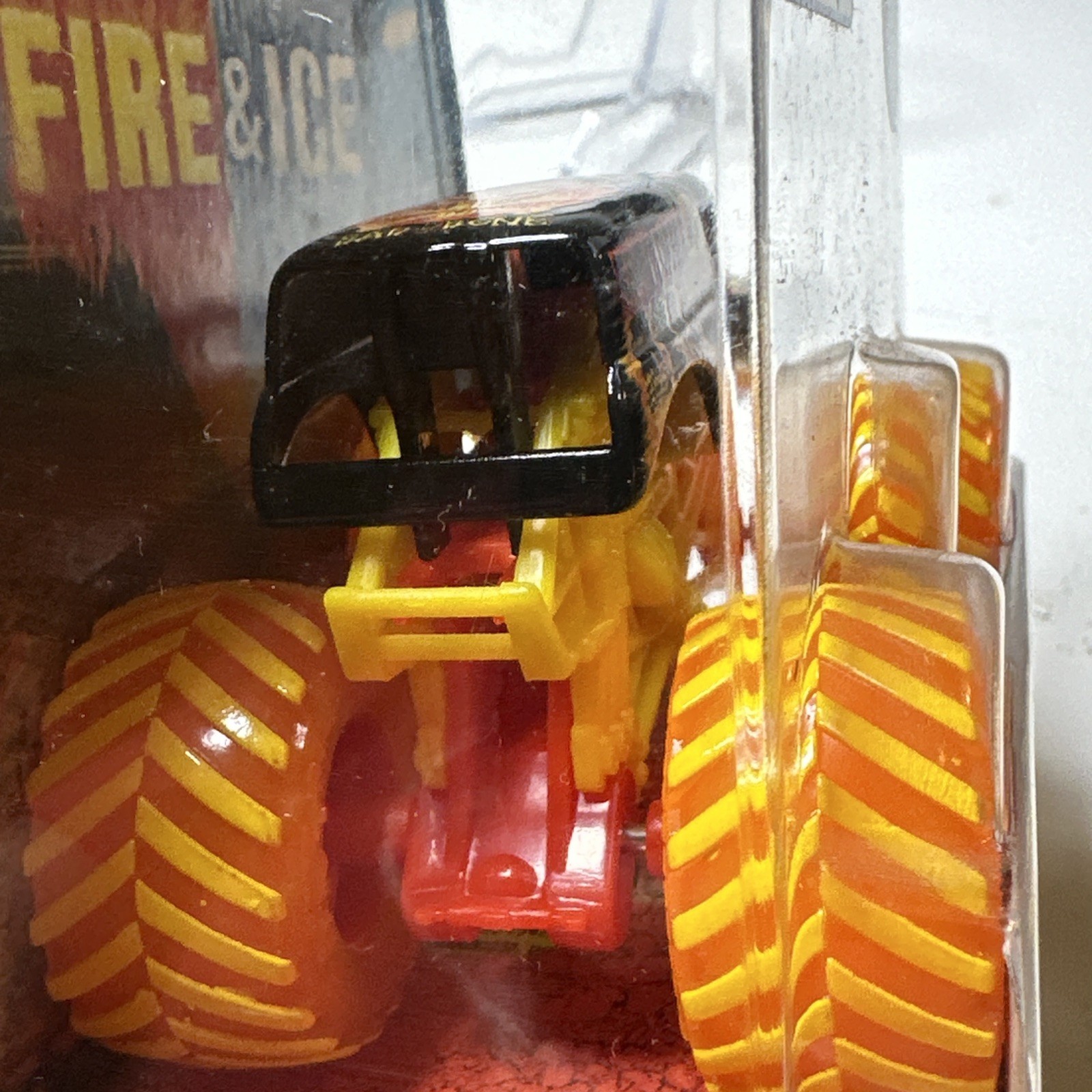 Spin Master Monster Jam Fire & Ice Grave Digger Special Edition 1:64 Diecast