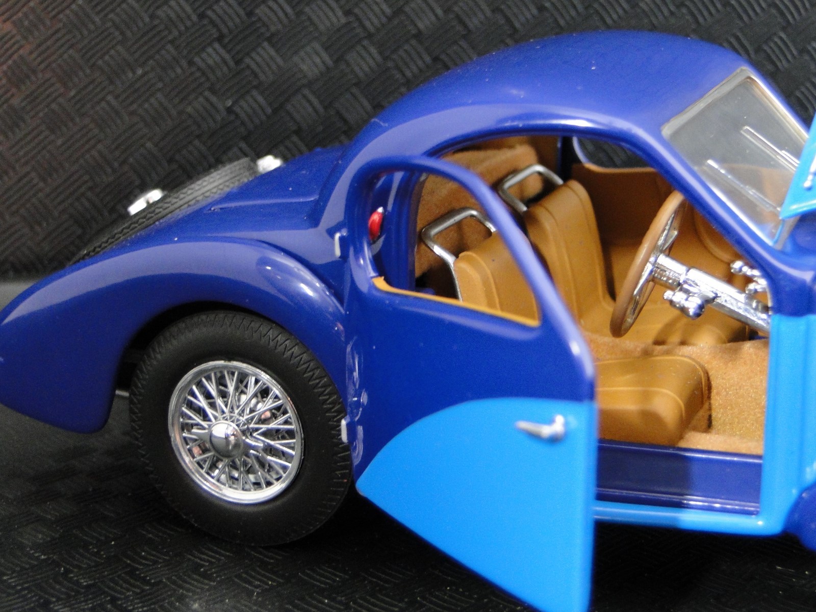 Bugatti Custom Built Concept Model 1 Hot Rod 12 Race Car 24 18