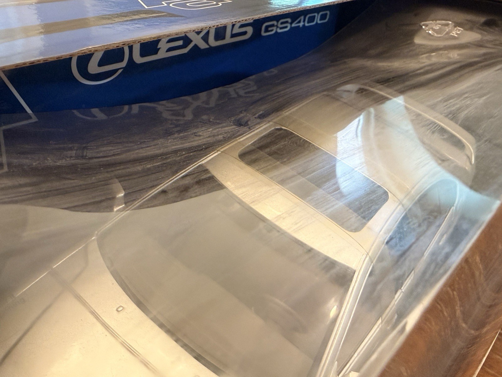 auto art 1:18 diecast Lexus GS400 Silver Model Damage Box