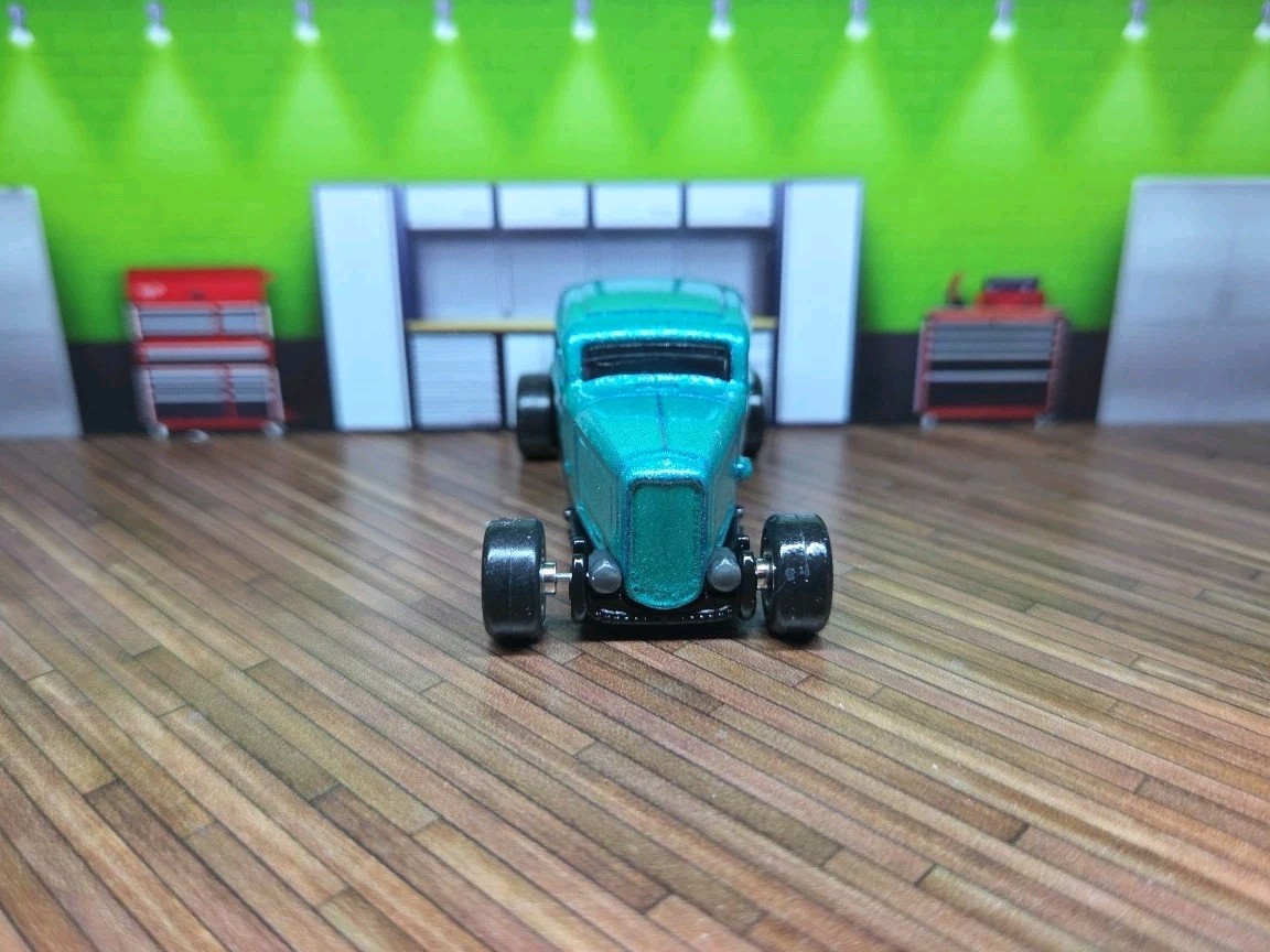Custom Painted & Wheels Swapped 1:64 Diecast 32 Ford Coupe Model B Matchbox