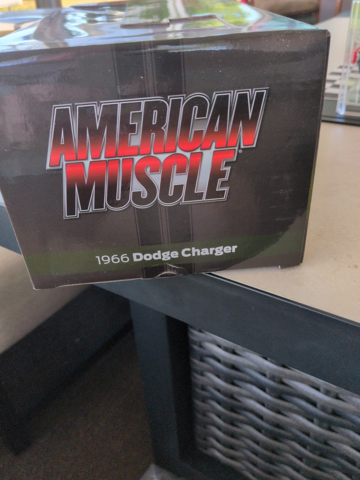AutoWorld 1/18 1966 Dodge Charger GREEN AMM 1320 Limited EditionCollector Grade