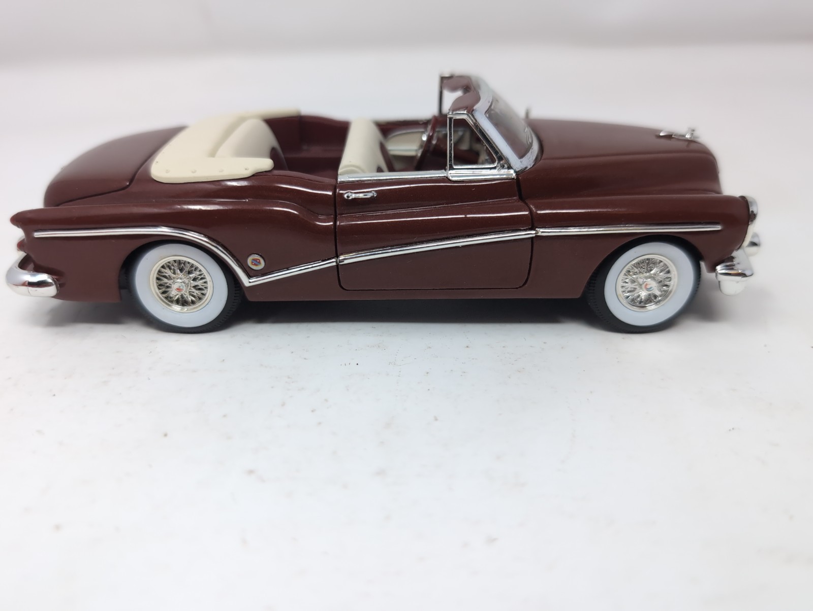 Signature Models 1953 Buick Skylark Convertible Burgundy 1:32 Diecast Car Loose