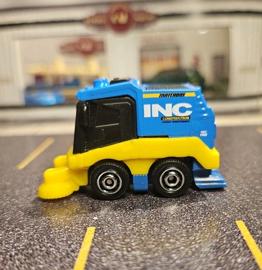 2022 ROAD CREW II Design MBX MINI SWISHER💥Blue street sweep;inc💥Matchbox LOOSE