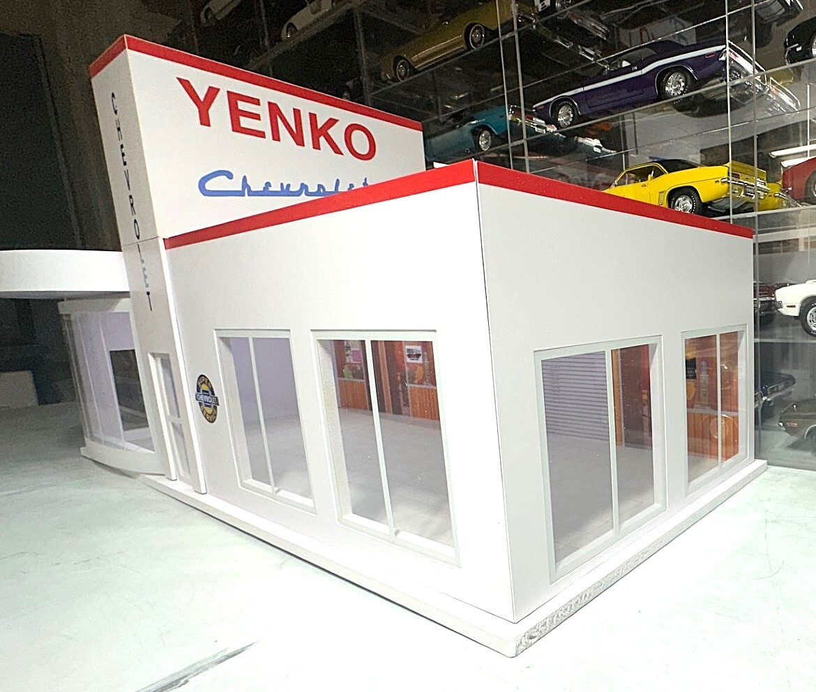 1/18 SCALE, YENKO CHEVROLET SHOWROOM DIORAMA!