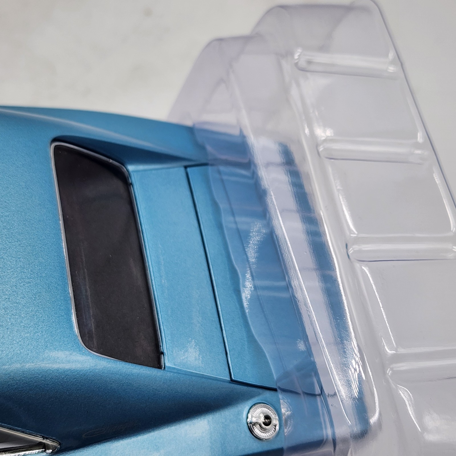 57Z Auto World 1:18 1969 Dodge Charger American Muscle Rare Color Variant