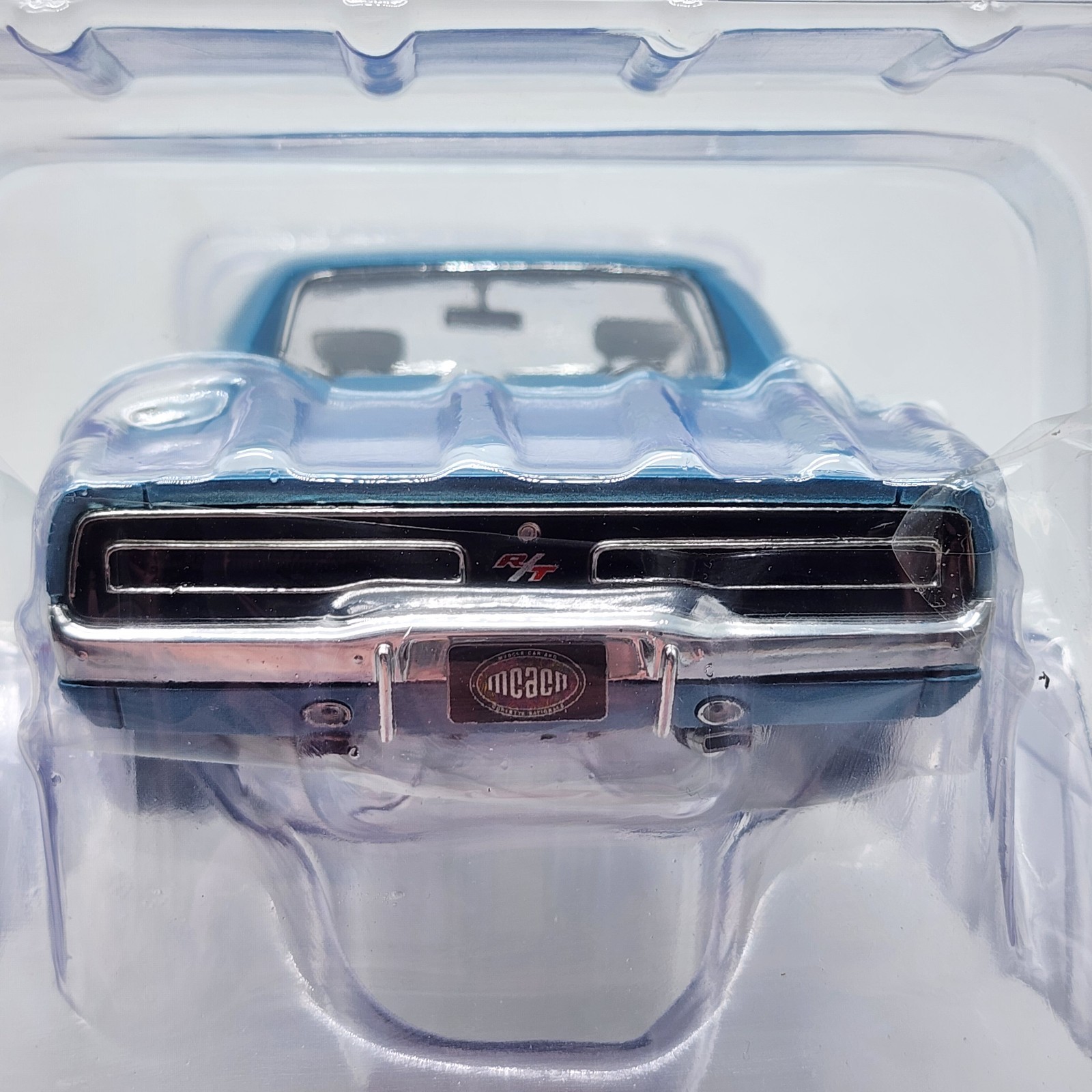 57Z Auto World 1:18 1969 Dodge Charger American Muscle Rare Color Variant