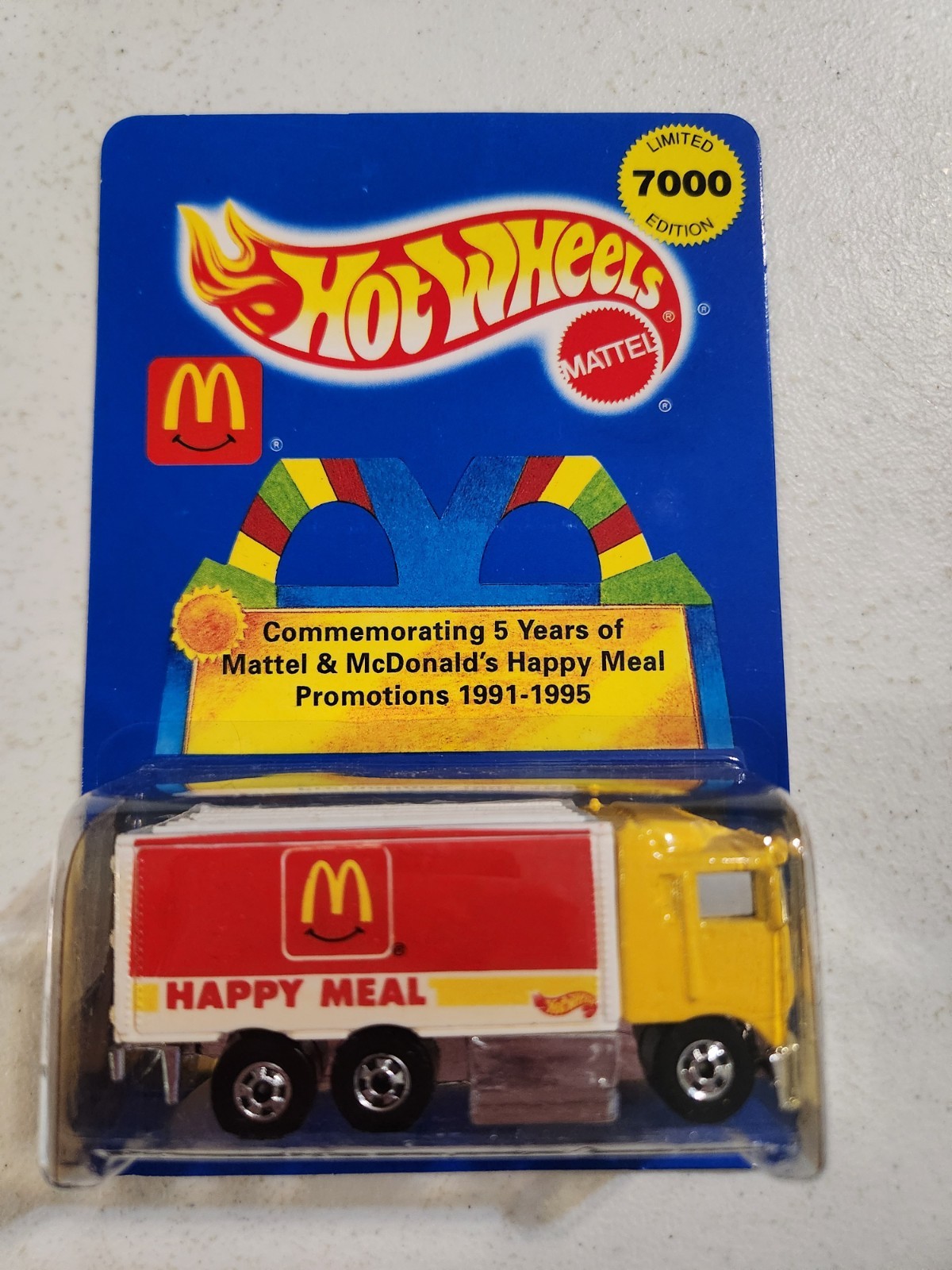 Hot Wheels Limited Edition 7000 McDonald’s Happy Meal Hauler 1:64