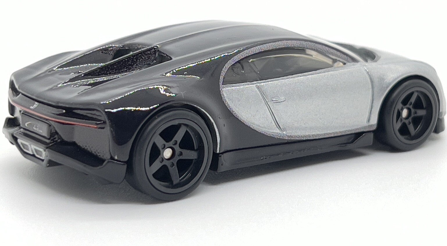 HOT WHEELS BUGATTI CHIRON CAR CULTURE PREMIUM LOOSE