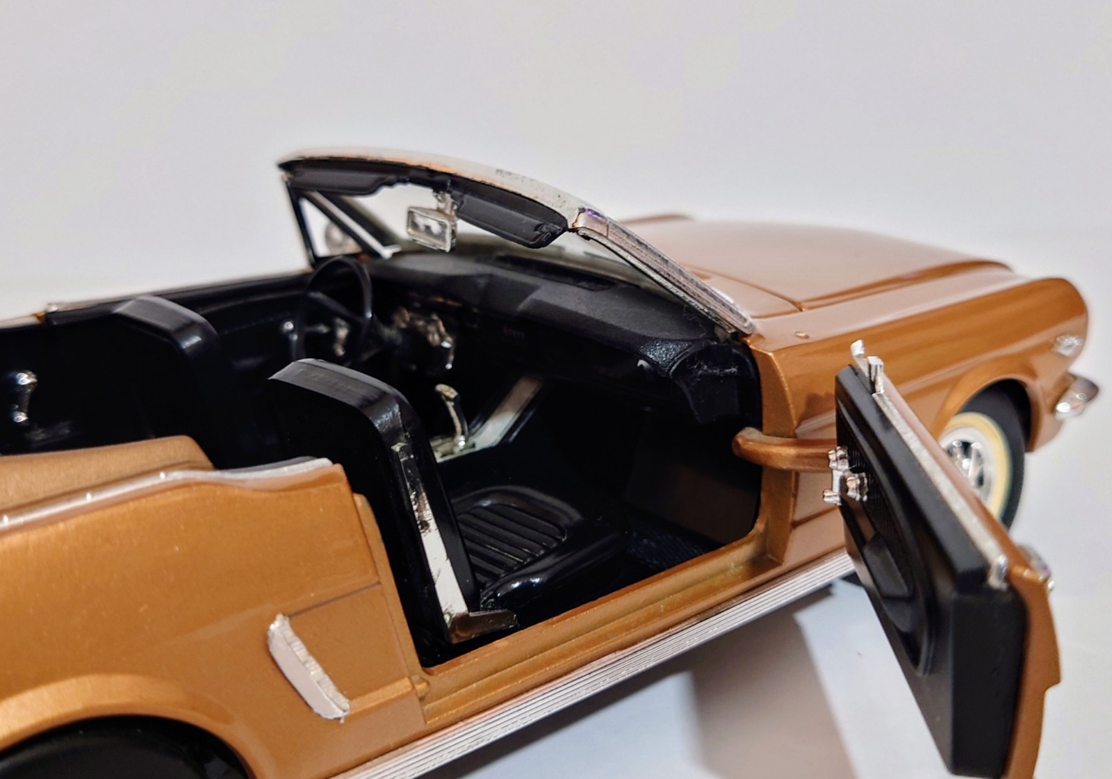1:18 MIRA CALIDAD GOLDEN LINE 1964 1/2 FORD MUSTANG CONVERTIBLE BROWN BRONZE HTF