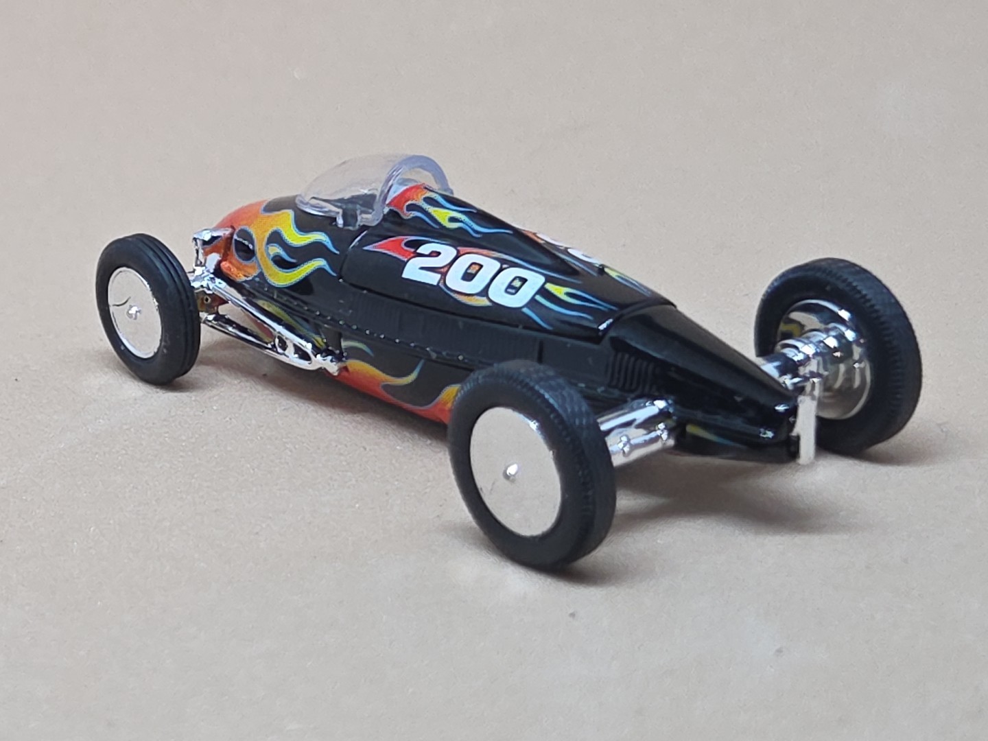 Vintage Racing Belly Tank Flathead V8 Dry Lake Lakester 1/64 Scale Flamed Racer