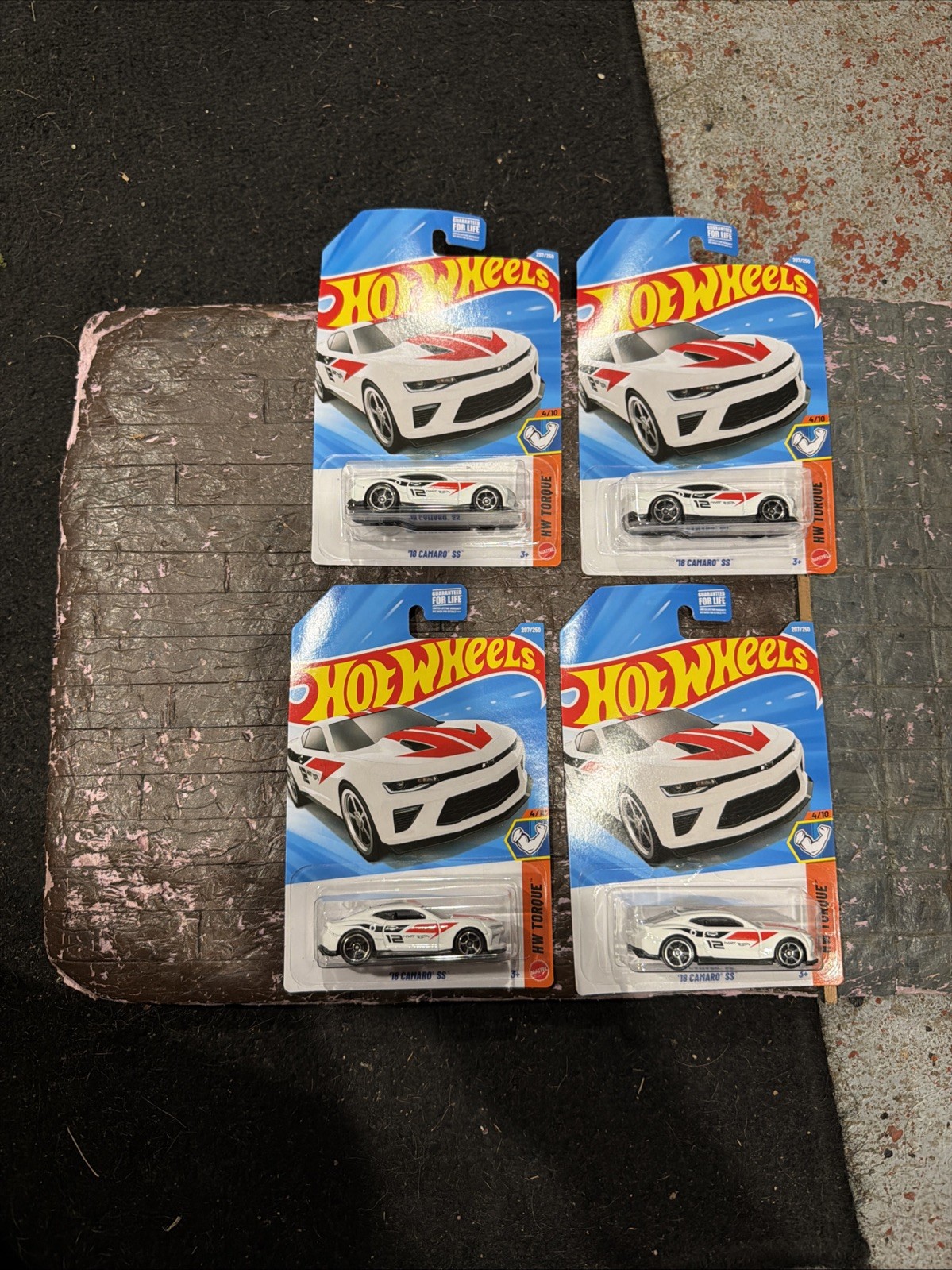 ’18 Camaro SS #207 White/Red/Blk 4/10 Torque 2026 Hot Wheels / 4 Pack