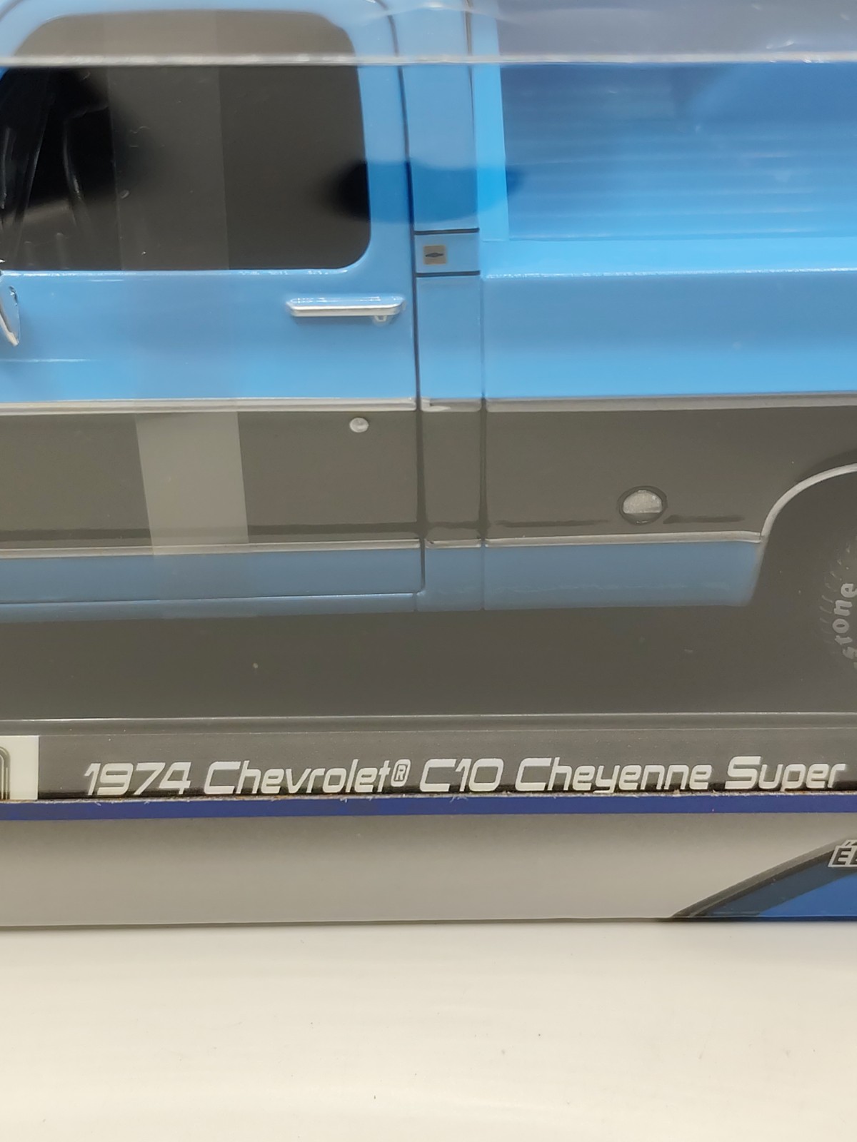 Maisto 1:18 1974 Chevrolet C10 Cheyenne Super Pickup Truck Blue Black Stripe New