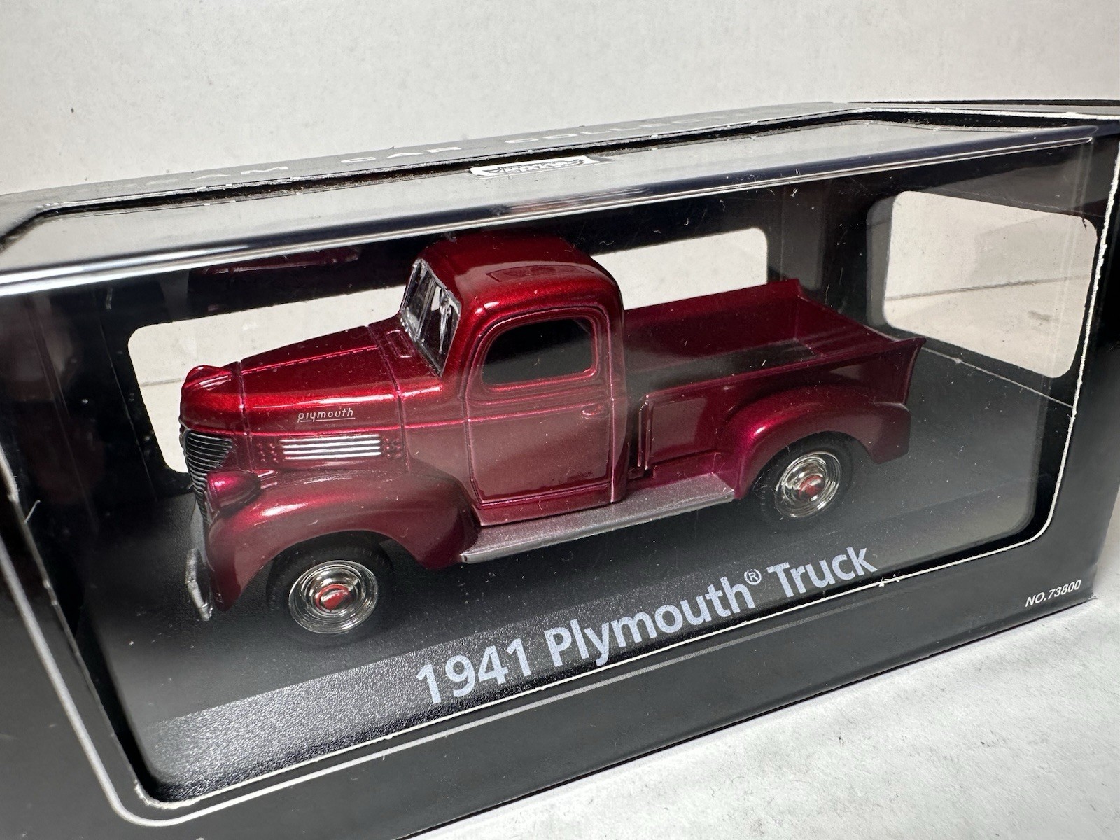 Motor Max 1941 Plymouth Truck Pickup Red 1:43 Diecast NEW NIB
