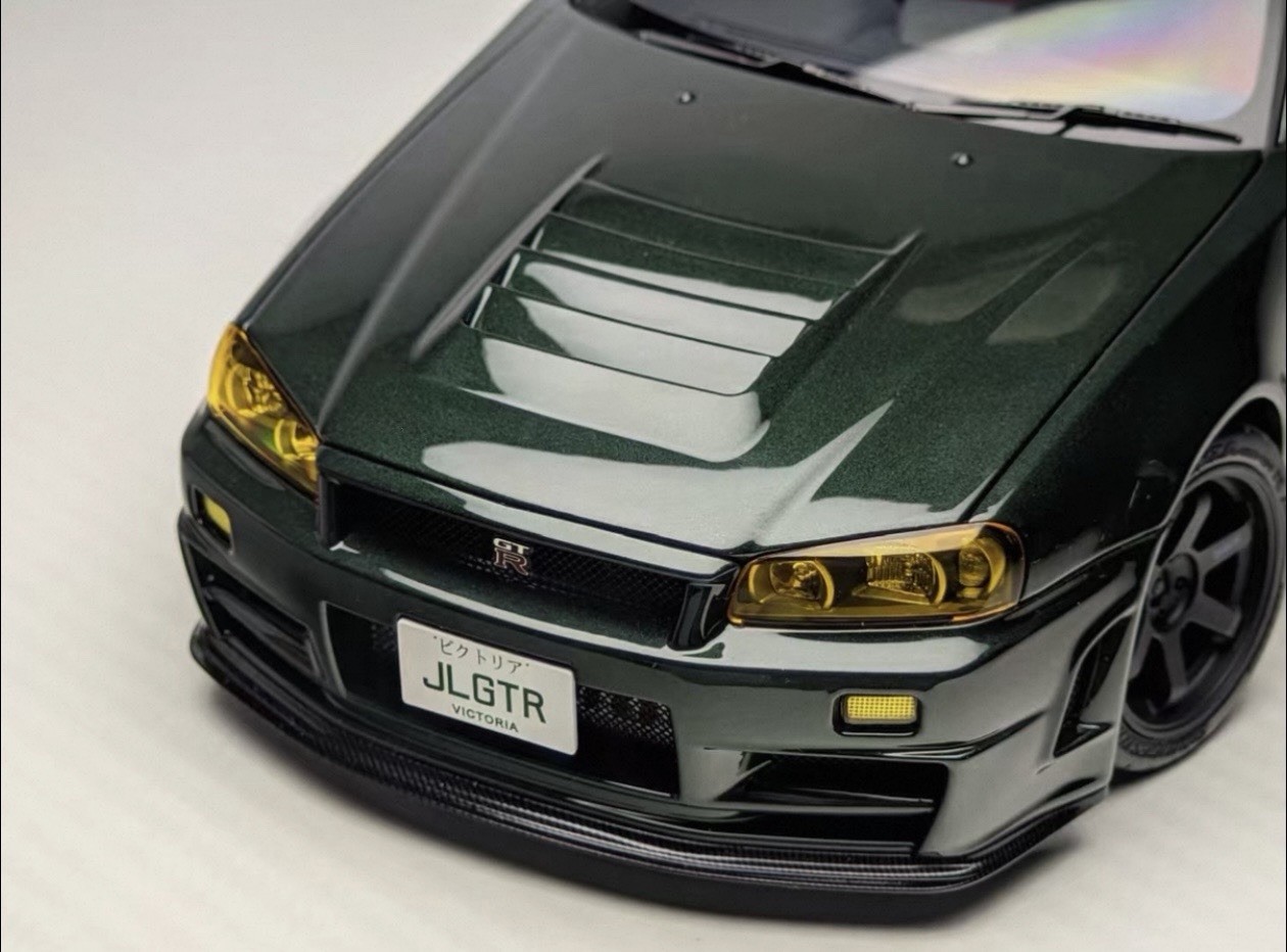 1/18 MotorHelix Nissan Skyline R34 GT-R Nismo Z-tune Dark Green Diecast Limited