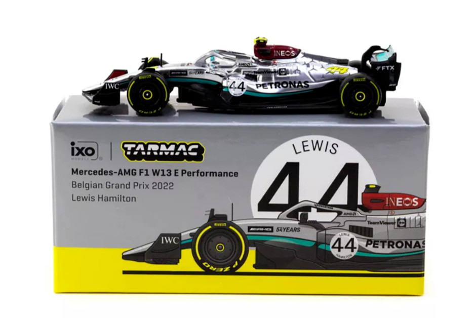 Tarmac Works 1:64 Mercedes-AMG F1 W13 E Performance #44 Lewis Hamilton 2022