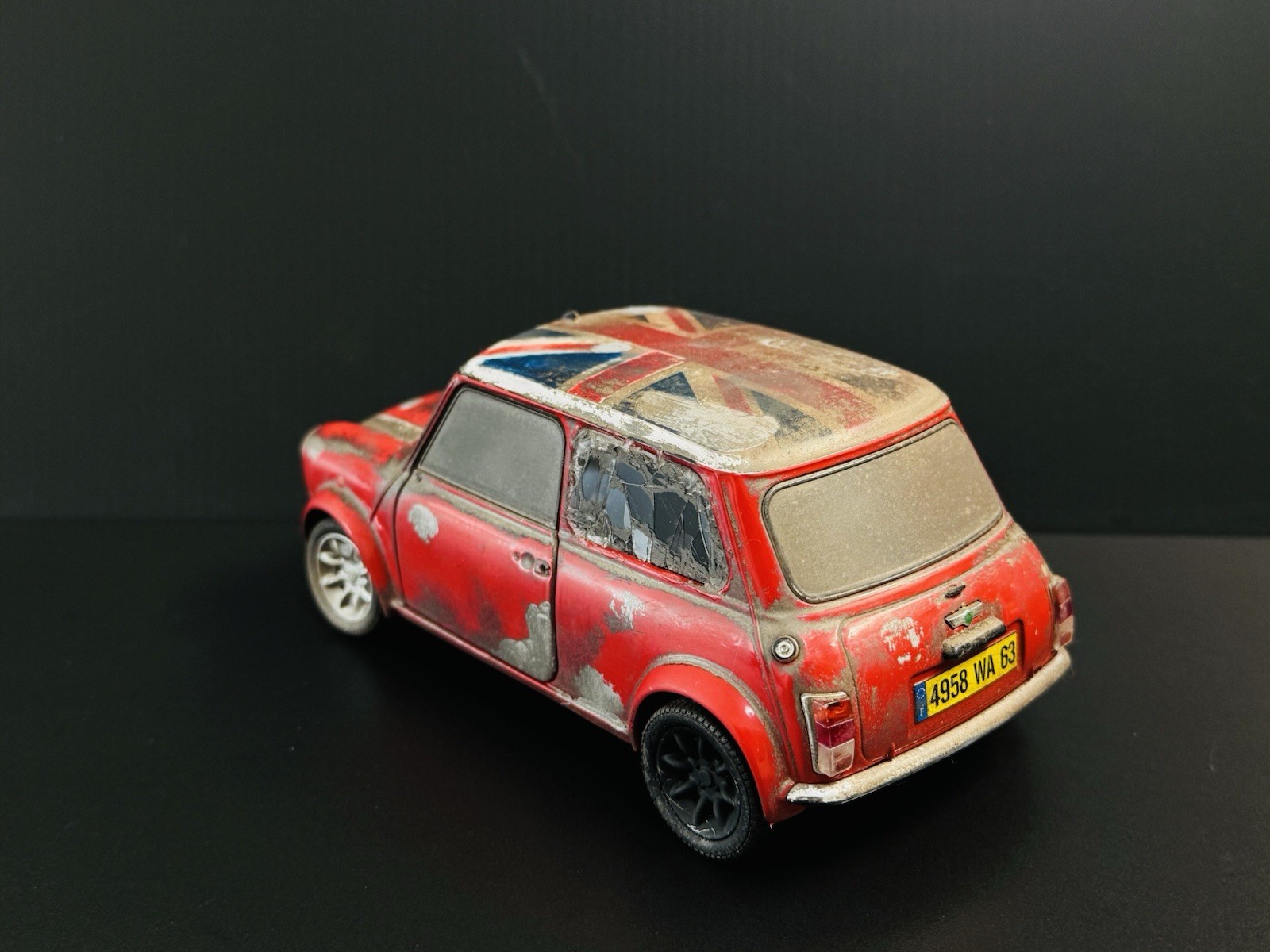 1971 Mini Cooper Wrecked Abandoned 1/18 Kodeblake Barn Find Diorama 1 Of 1 🔥