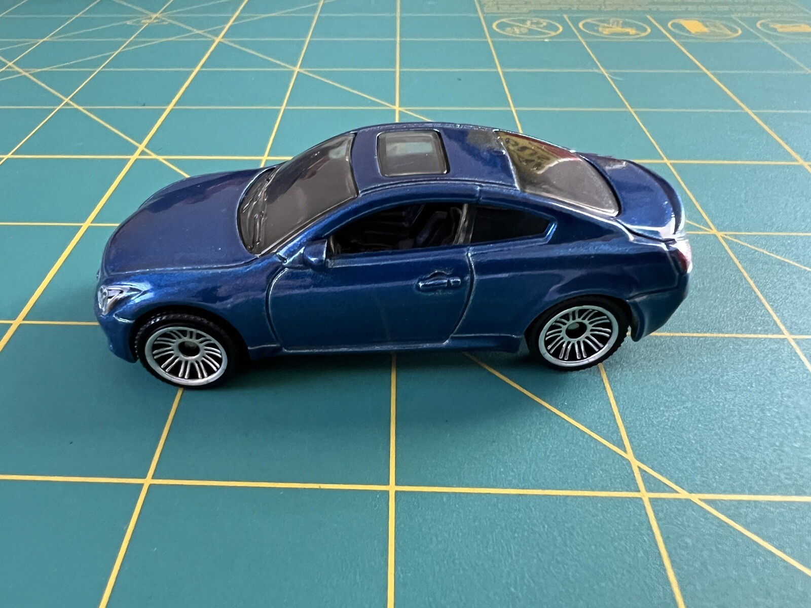 2022 MATCHBOX (LOOSE) – TESLA MODEL X MBX HIGHWAY 53/100 METALFLAKE BLUE