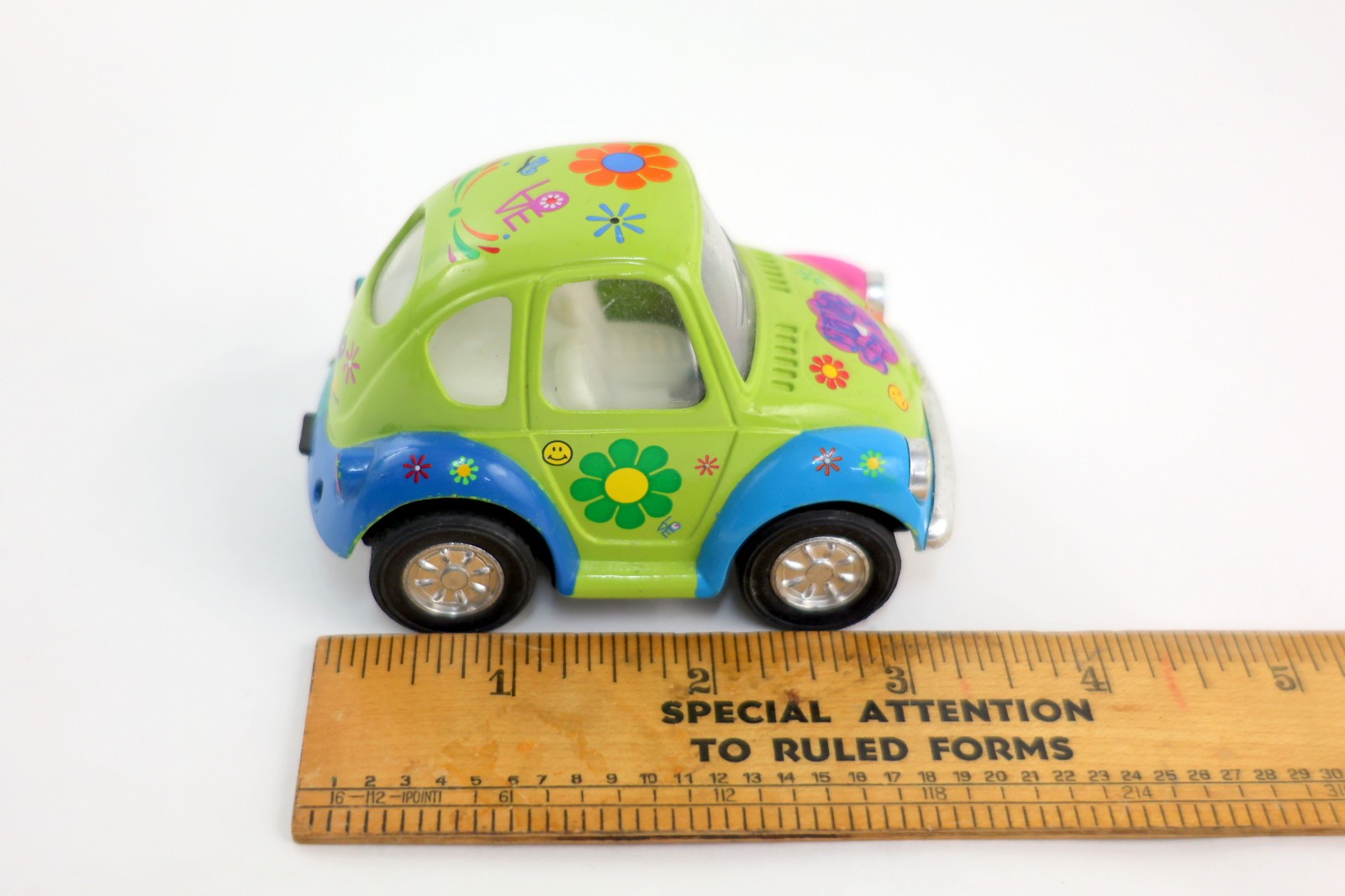 Vtg VW Volkswagon Beetle Flower Power Metal 3.5” Pullback Car Kintoy Kinsmart